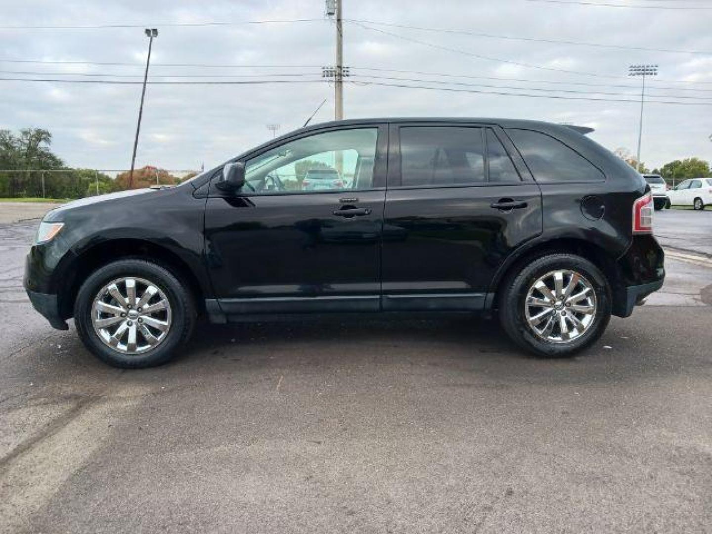 2007 Black Ford Edge SEL Plus FWD (2FMDK39C67B) with an 3.5L V6 DOHC 24V engine, 6-Speed Automatic transmission, located at 4508 South Dixie Dr, Moraine, OH, 45439, (937) 908-9800, 39.689976, -84.218452 - Photo#3