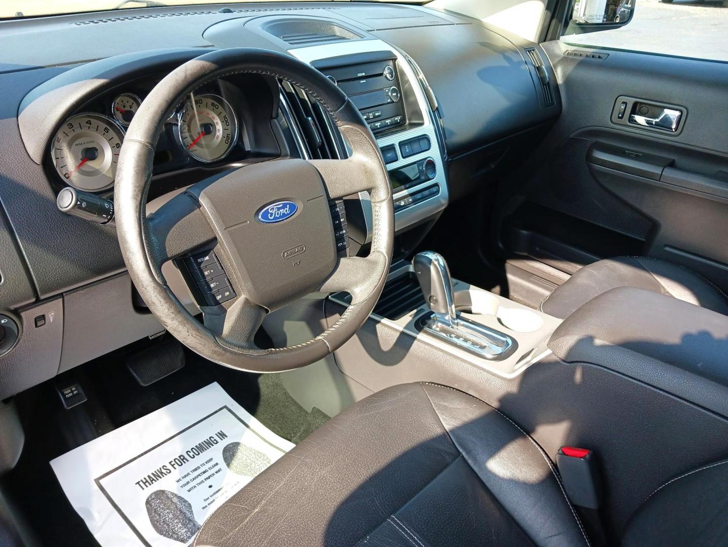 2010 Tuxedo Black Metallic Ford Edge (2FMDK3JC2AB) with an 3.5L V6 DOHC 24V engine, 6-Speed Automatic transmission, located at 1184 Kauffman Ave, Fairborn, OH, 45324, (937) 908-9800, 39.807072, -84.030914 - Photo#7