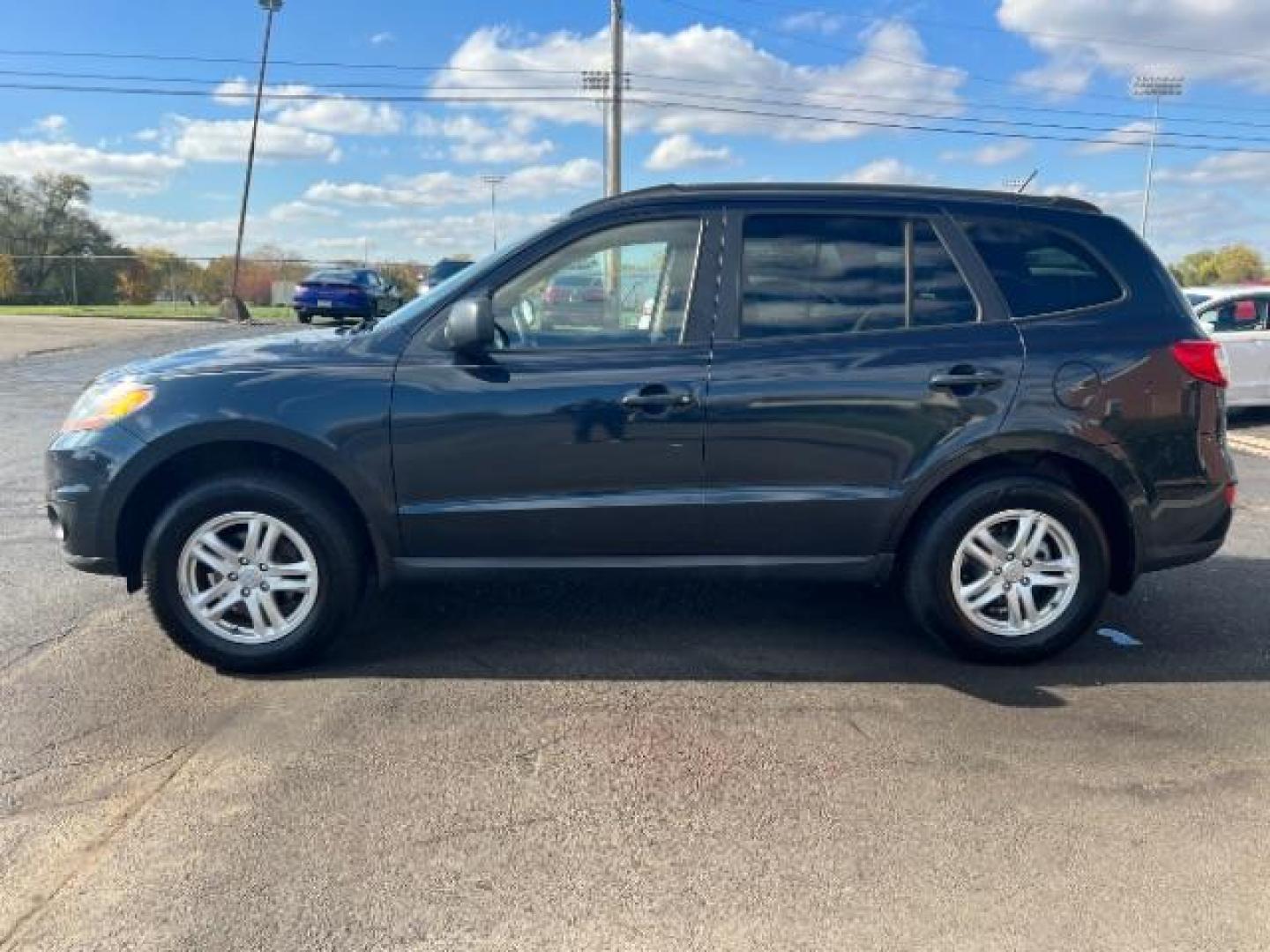 2010 Gray Hyundai Santa Fe GLS (5NMSGDAB1AH) , 6V transmission, located at 401 Woodman Dr, Riverside, OH, 45431, (937) 908-9800, 39.760899, -84.123421 - Photo#3