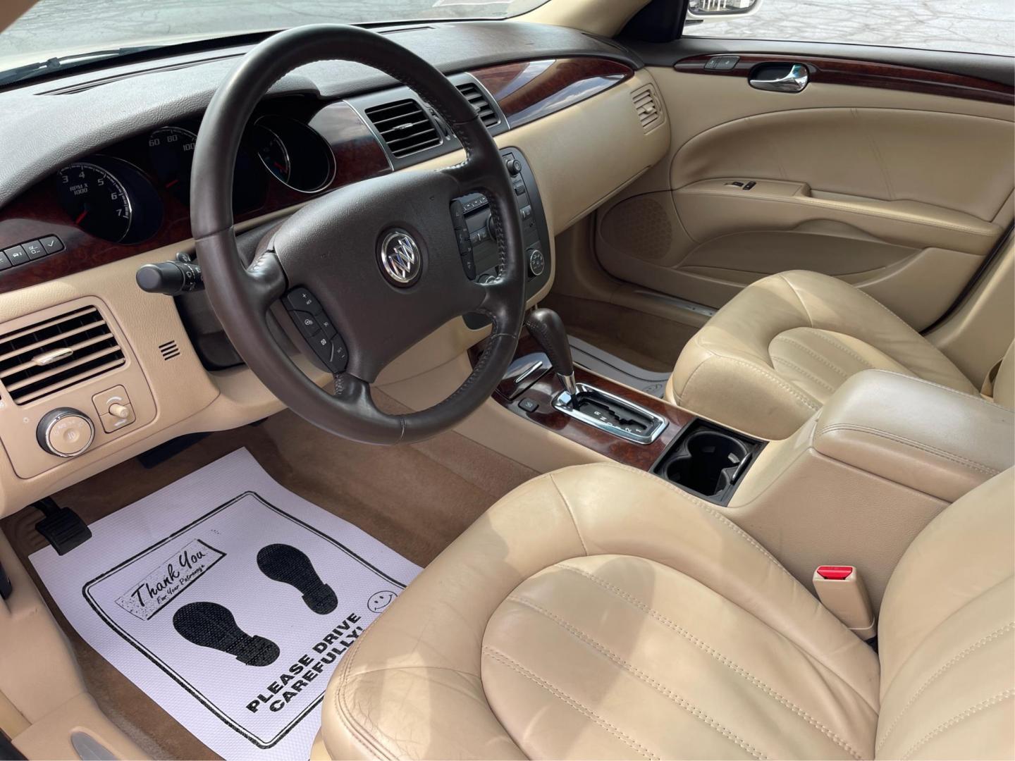 2011 White Diamond Buick Lucerne CXL (1G4HC5EM1BU) with an 3.9L V6 OHV 12V engine, 4-Speed Automatic transmission, located at 4508 South Dixie Dr, Moraine, OH, 45439, (937) 908-9800, 39.689976, -84.218452 - Photo#8