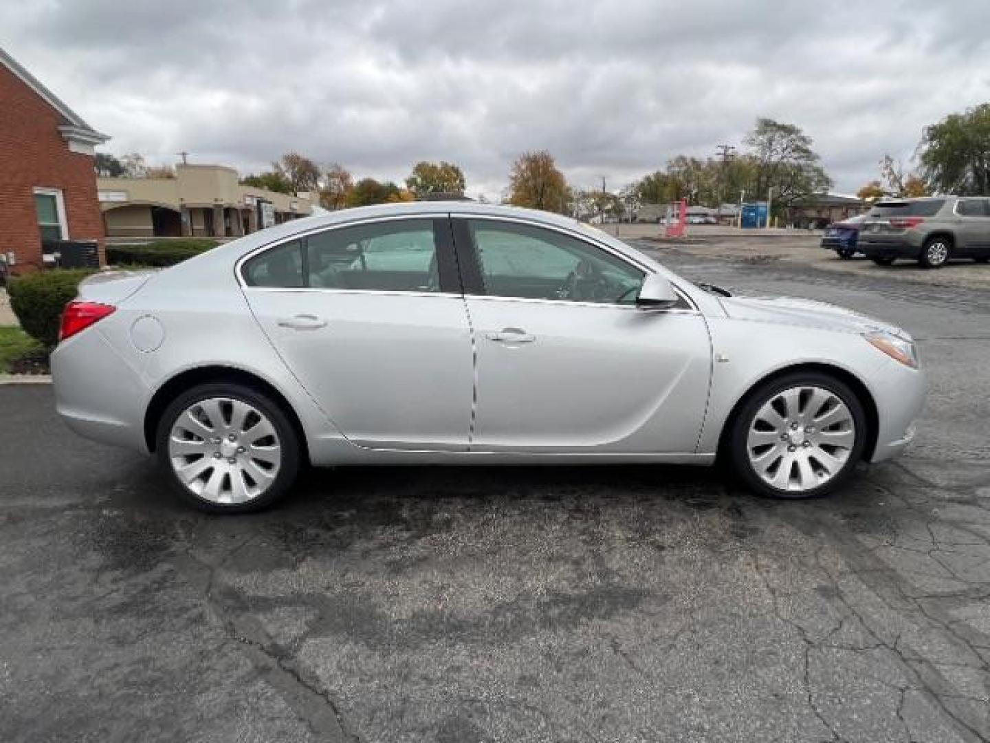 2011 Quicksilver Metallic Buick Regal CXL Turbo - 7XT (2G4G15GV5B9) with an 2.2L L4 DOHC 16V TURBO engine, located at 4508 South Dixie Dr, Moraine, OH, 45439, (937) 908-9800, 39.689976, -84.218452 - Photo#5