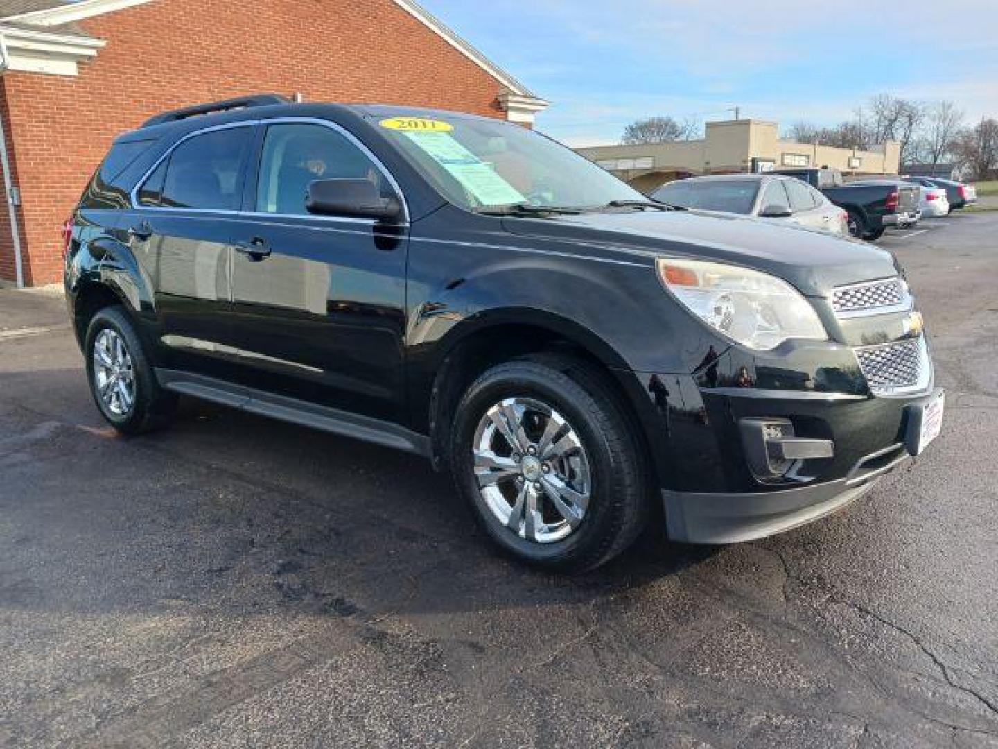 2011 Black Chevrolet Equinox 1LT 2WD (2GNALDEC5B1) with an 2.4L L4 DOHC 16V engine, 6-Speed Automatic transmission, located at 880 E. National Road, Vandalia, OH, 45377, (937) 908-9800, 39.891918, -84.183594 - Photo#0