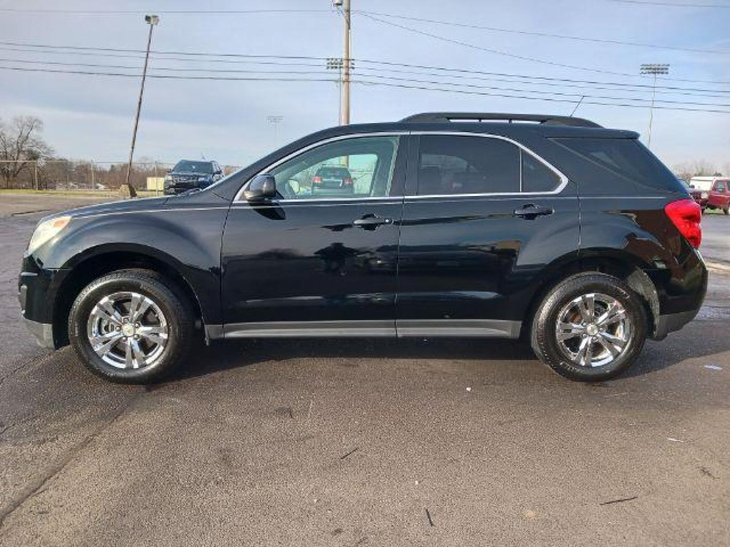 2011 Black Chevrolet Equinox 1LT 2WD (2GNALDEC5B1) with an 2.4L L4 DOHC 16V engine, 6-Speed Automatic transmission, located at 880 E. National Road, Vandalia, OH, 45377, (937) 908-9800, 39.891918, -84.183594 - Photo#3