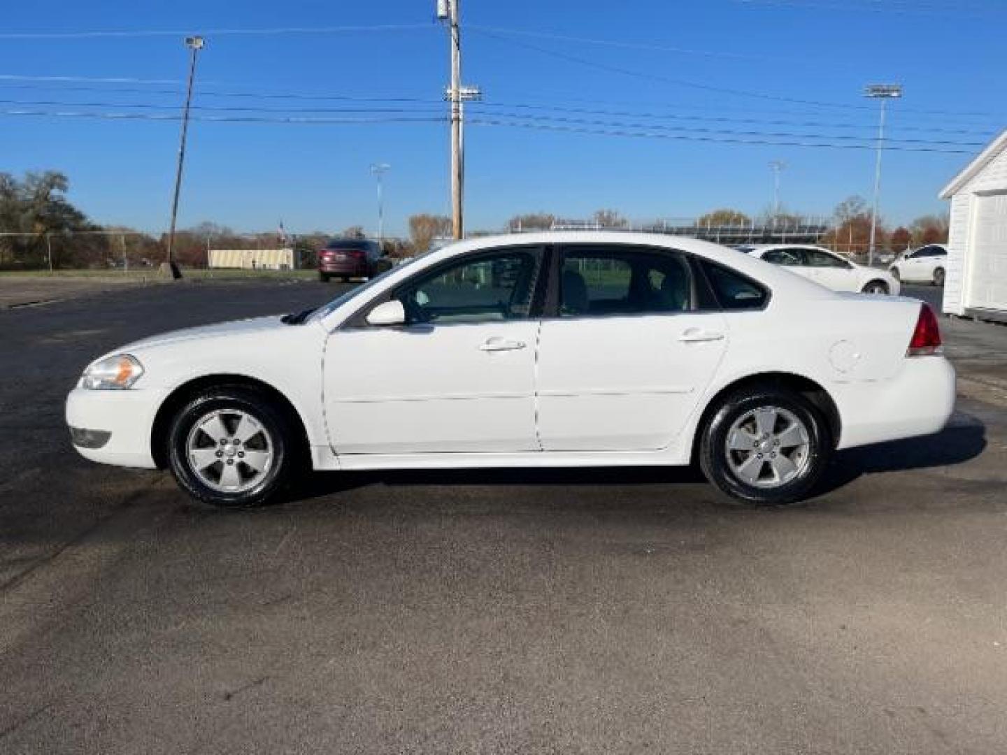 2011 Summit White Chevrolet Impala LT (2G1WG5EK0B1) with an 3.5L V6 OHV 16V FFV engine, 4-Speed Automatic transmission, located at 880 E. National Road, Vandalia, OH, 45377, (937) 908-9800, 39.891918, -84.183594 - Photo#3