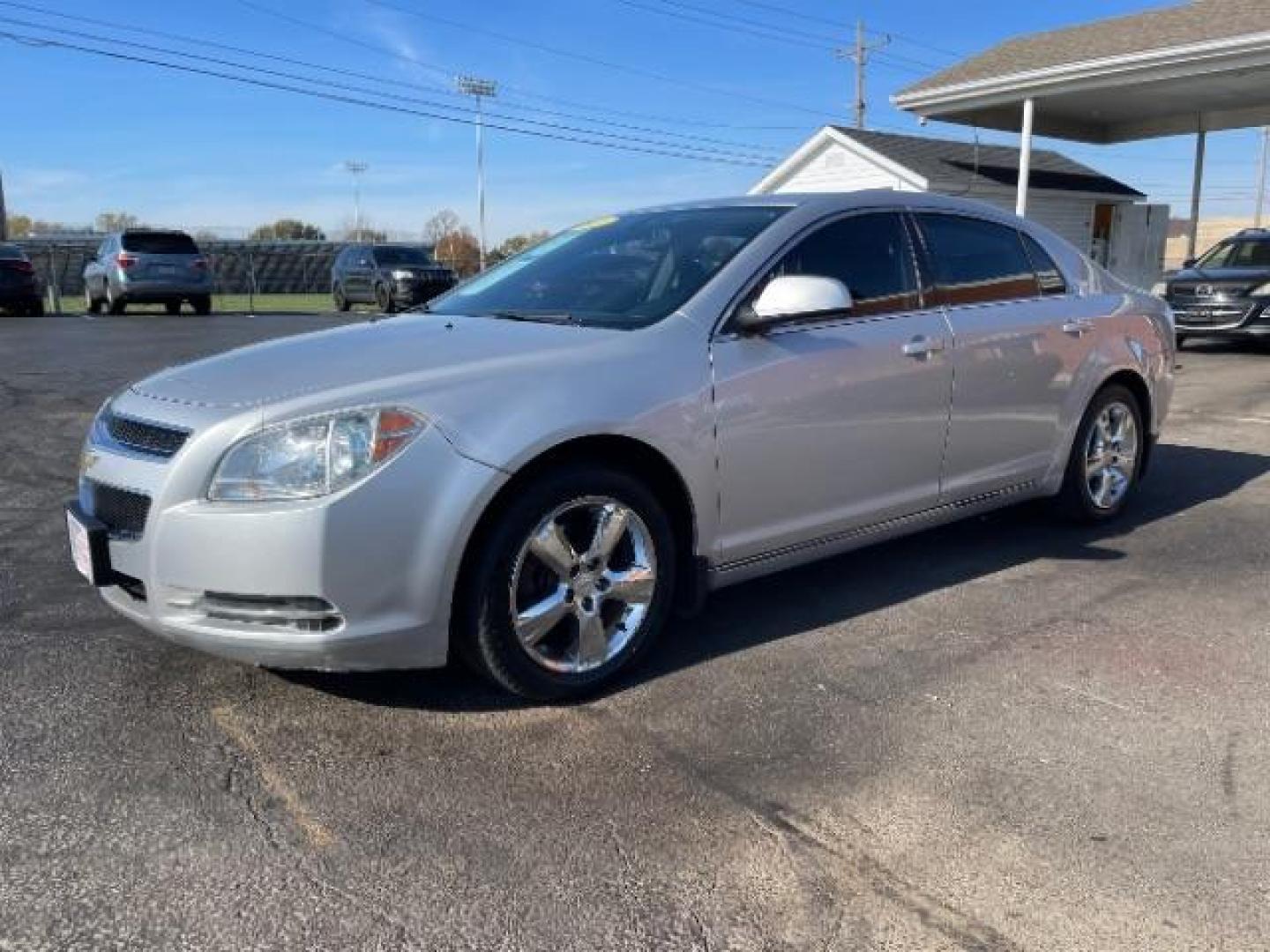 2011 Silver Ice Metallic Chevrolet Malibu 2LT (1G1ZD5E1XBF) with an 2.4L L4 DOHC 16V engine, 6-Speed Automatic transmission, located at 4508 South Dixie Dr, Moraine, OH, 45439, (937) 908-9800, 39.689976, -84.218452 - Photo#2