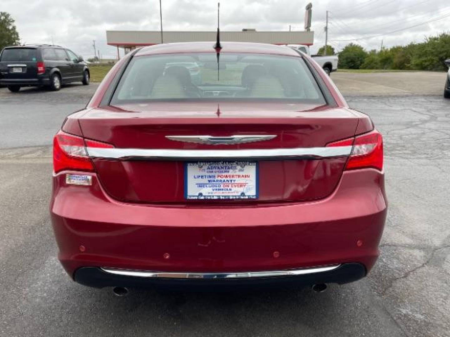 2011 Deep Cherry Red Crystal Pearl Chrysler 200 Limited (1C3BC2FG4BN) with an 3.6L V6 DOHC 24V FFV engine, 6-Speed Automatic transmission, located at 1230 East Main St, Xenia, OH, 45385, (937) 908-9800, 39.688026, -83.910172 - Photo#5