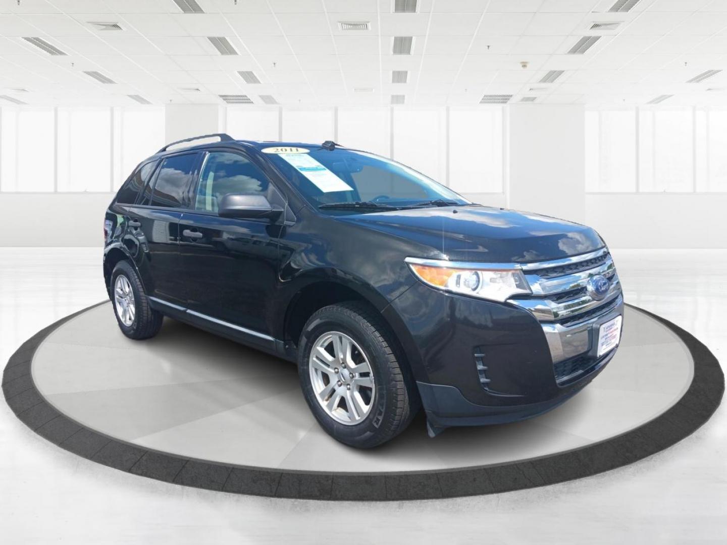 2011 Tuxedo Black Metallic Ford Edge SE FWD (2FMDK3GC1BB) with an 3.5L V6 DOHC 24V engine, 6-Speed Automatic transmission, located at 1230 East Main St, Xenia, OH, 45385, (937) 908-9800, 39.688026, -83.910172 - Photo#0