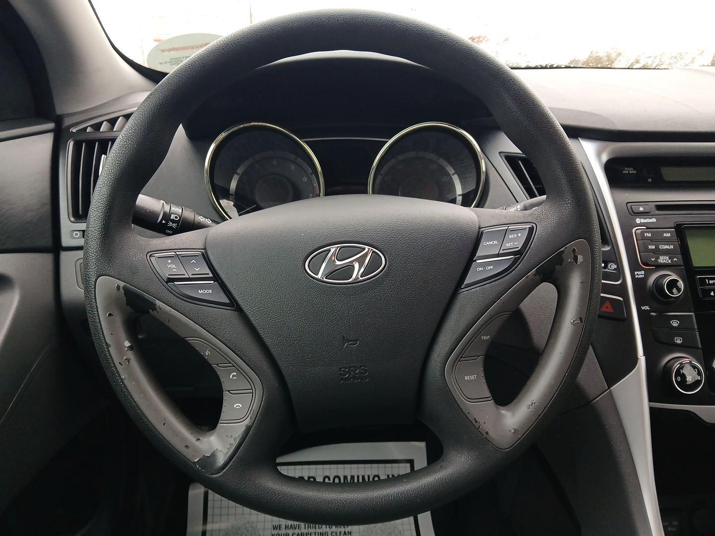 2011 Hyundai Sonata GLS Auto (5NPEB4AC5BH) with an 2.4L L4 DOHC 16V engine, 6-Speed Automatic transmission, located at 1099 N County Rd 25A, Troy, OH, 45373, (937) 908-9800, 40.057079, -84.212883 - 2011 Hyundai Sonata GLS Auto - Photo#15