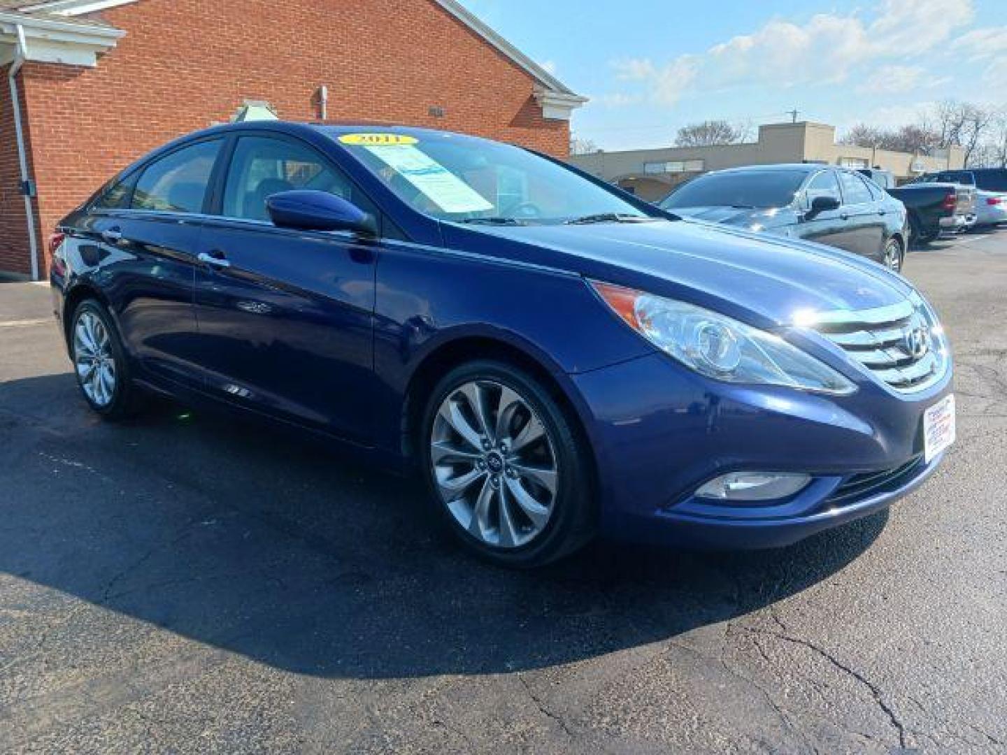 2011 Pacific Blue Pearl Hyundai Sonata SE Auto (5NPEC4AC6BH) with an 2.4L L4 DOHC 16V engine, 6-Speed Automatic transmission, located at 4508 South Dixie Dr, Moraine, OH, 45439, (937) 908-9800, 39.689976, -84.218452 - Photo#0