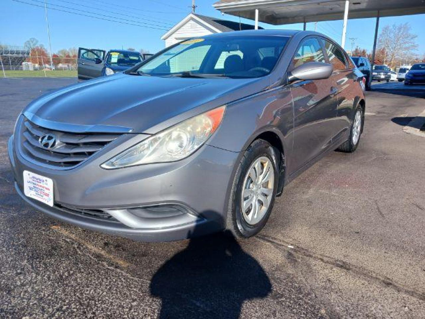 2011 Harbor Gray Metallic Hyundai Sonata GLS Auto (5NPEB4AC0BH) with an 2.4L L4 DOHC 16V engine, 6-Speed Automatic transmission, located at 1099 N County Rd 25A, Troy, OH, 45373, (937) 908-9800, 40.057079, -84.212883 - Photo#2