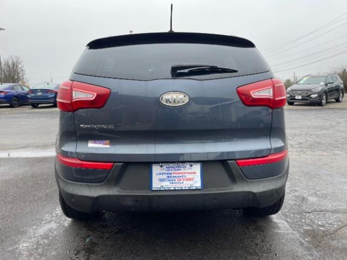 2011 Retro Blue Metallic Kia Sportage LX FWD (KNDPB3A22B7) with an 2.4L V6 DOHC 24V engine, 6-Speed Automatic transmission, located at 1230 East Main St, Xenia, OH, 45385, (937) 908-9800, 39.688026, -83.910172 - Photo#5