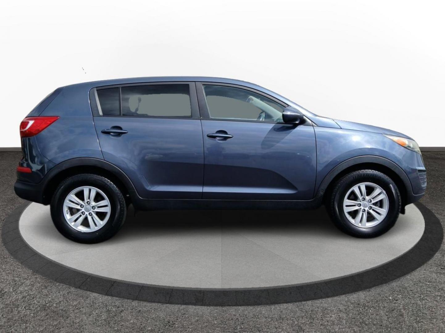 2011 Retro Blue Metallic Kia Sportage (KNDPB3A24B7) with an 2.4L V6 DOHC 24V engine, 6-Speed Automatic transmission, located at 1230 East Main St, Xenia, OH, 45385, (937) 908-9800, 39.688026, -83.910172 - Photo#1