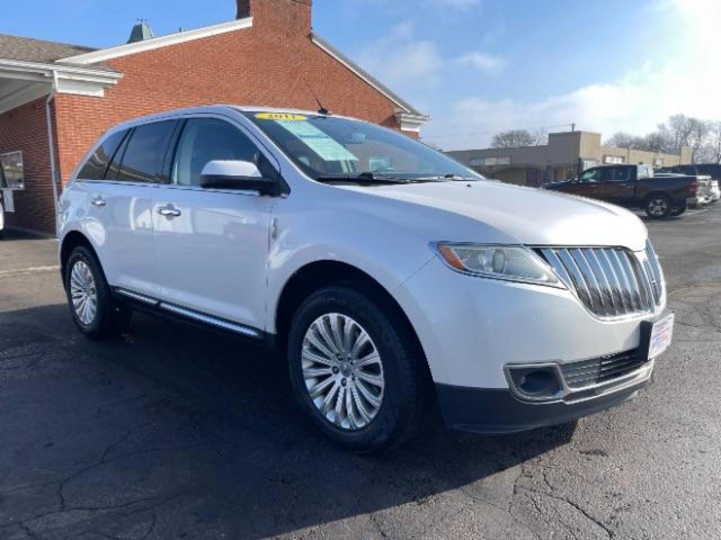 2011 White Platinum Metallic Tri Coat Lincoln MKX FWD (2LMDJ6JK8BB) with an 3.7L V6 DOHC 24V engine, 6-Speed Automatic transmission, located at 1099 N County Rd 25A, Troy, OH, 45373, (937) 908-9800, 40.057079, -84.212883 - Photo#0