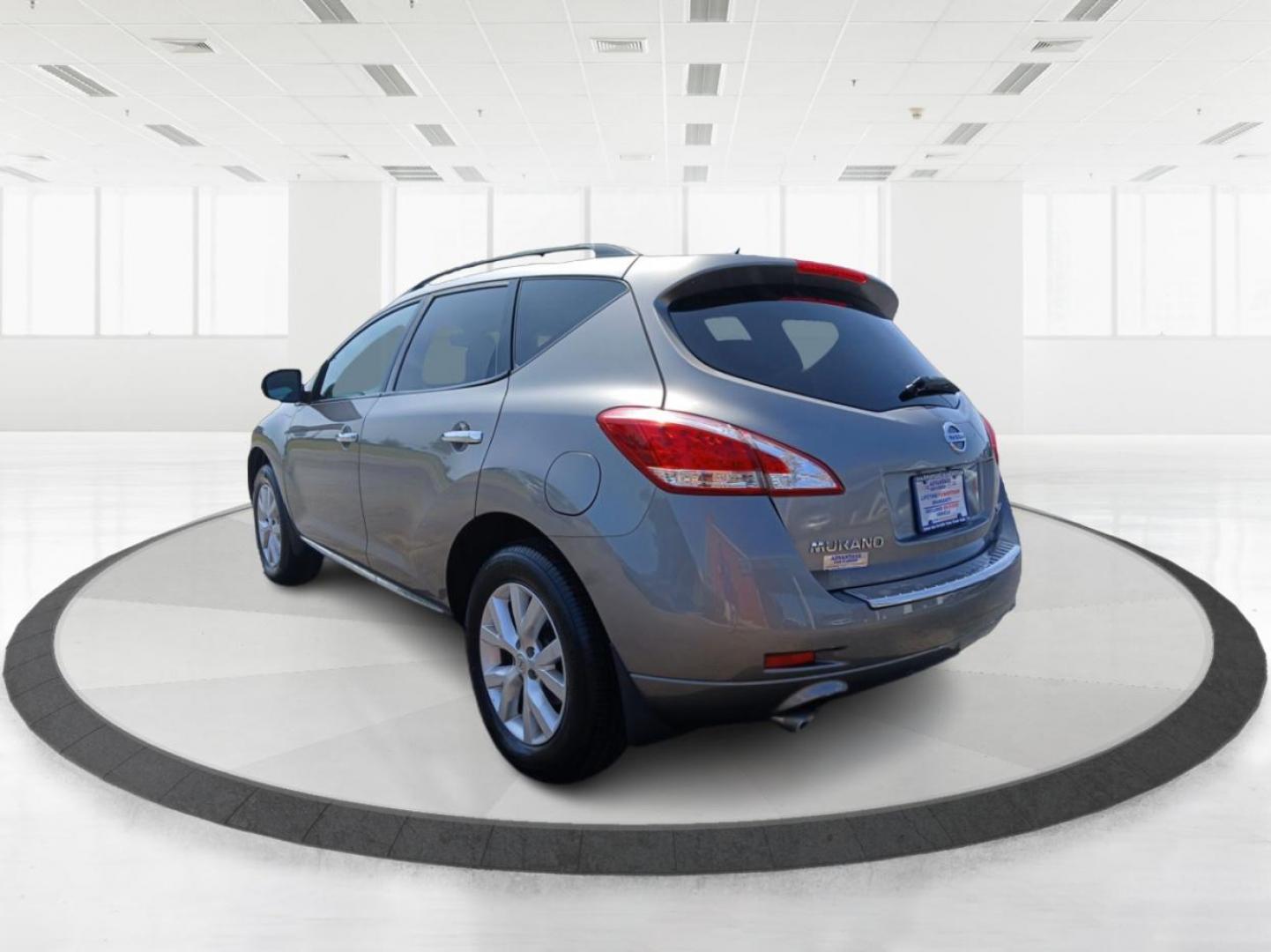 2011 Platinum Graphite Metallic Nissan Murano (JN8AZ1MW7BW) with an 3.5L V6 DOHC 24V engine, Continuously Variable Transmission transmission, located at 880 E. National Road, Vandalia, OH, 45377, (937) 908-9800, 39.891918, -84.183594 - Photo#4