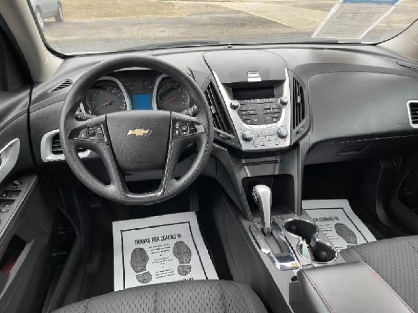 2012 Silver Ice Metallic Chevrolet Equinox LS 2WD (2GNALBEK4C1) with an 2.4L L4 DOHC 16V engine, 6-Speed Automatic transmission, located at 1230 East Main St, Xenia, OH, 45385, (937) 908-9800, 39.688026, -83.910172 - Photo#6