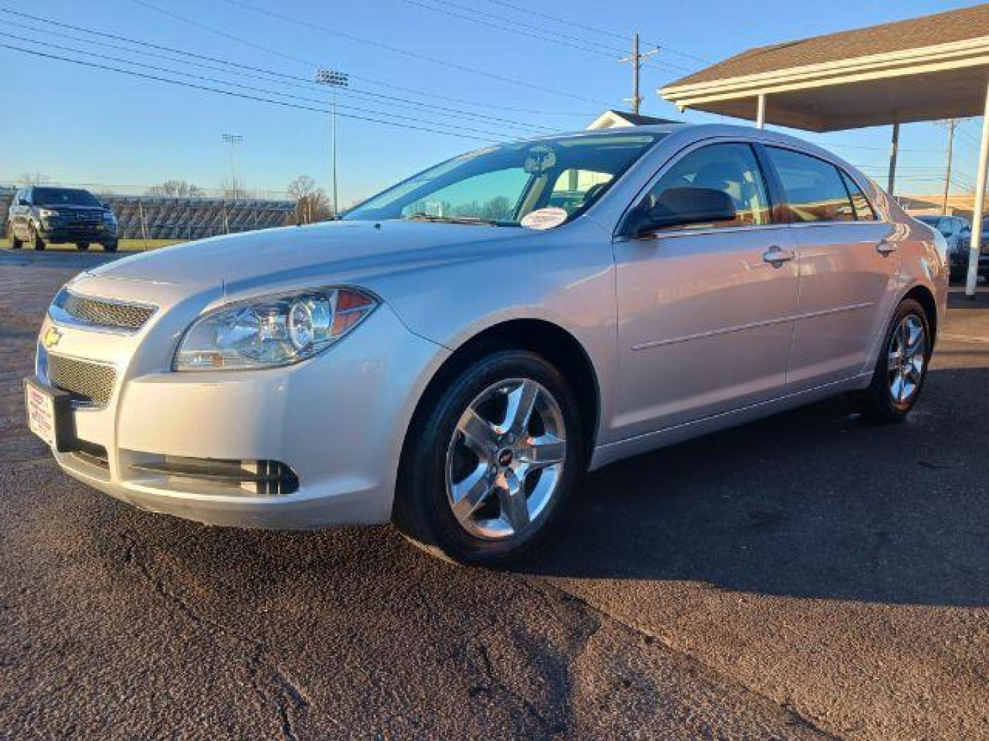 2012 Silver Chevrolet Malibu Fleet (1G1ZA5EU1CF) with an 2.4L L4 DOHC 16V FFV engine, 6-Speed Automatic transmission, located at 1230 East Main St, Xenia, OH, 45385, (937) 908-9800, 39.688026, -83.910172 - Photo#2