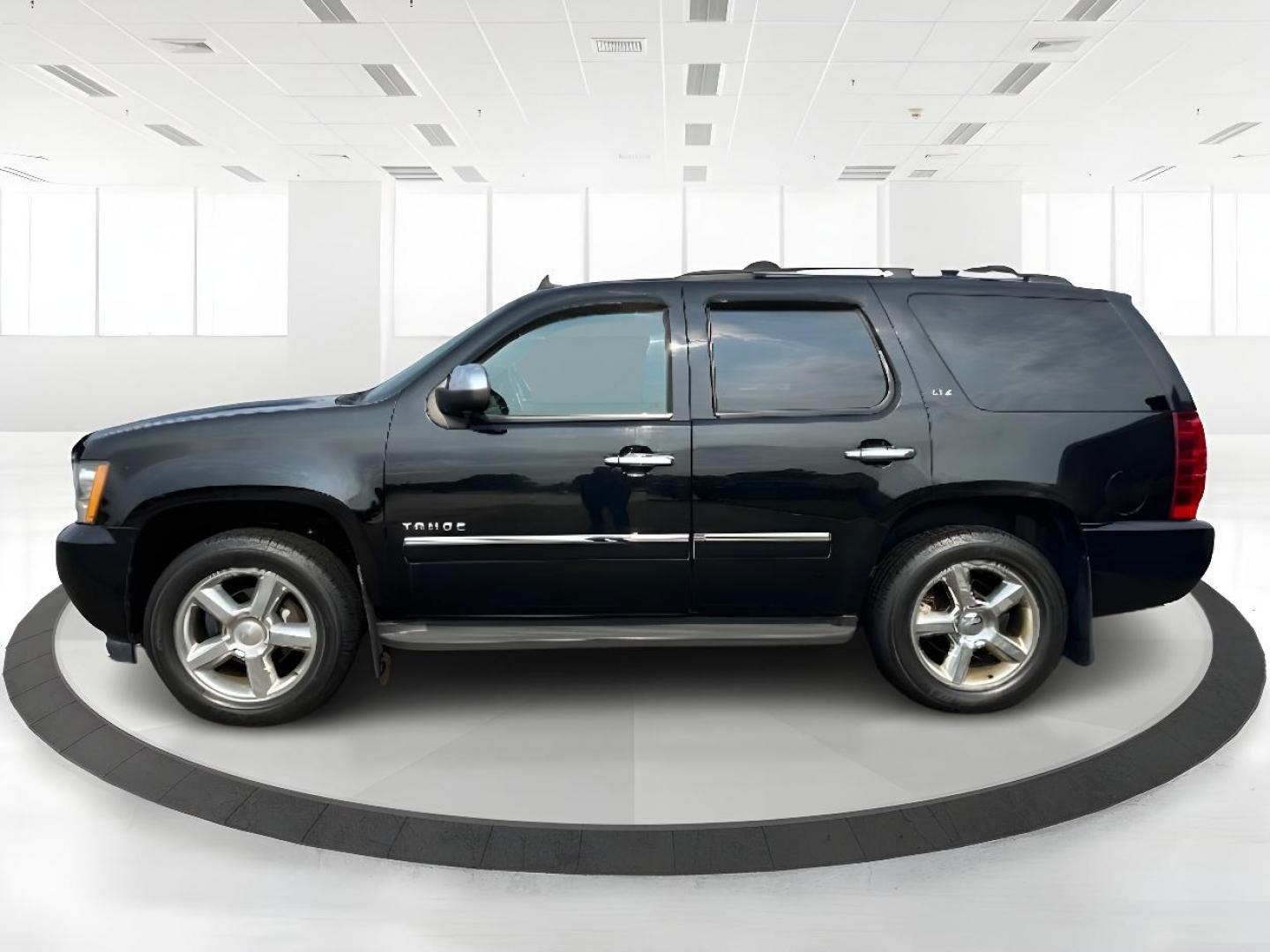 2012 Black Chevrolet Tahoe (1GNSKCE00CR) with an 5.3L V8 OHV 16V FFV engine, 6-Speed Automatic transmission, located at 401 Woodman Dr, Riverside, OH, 45431, (937) 908-9800, 39.760899, -84.123421 - Photo#3