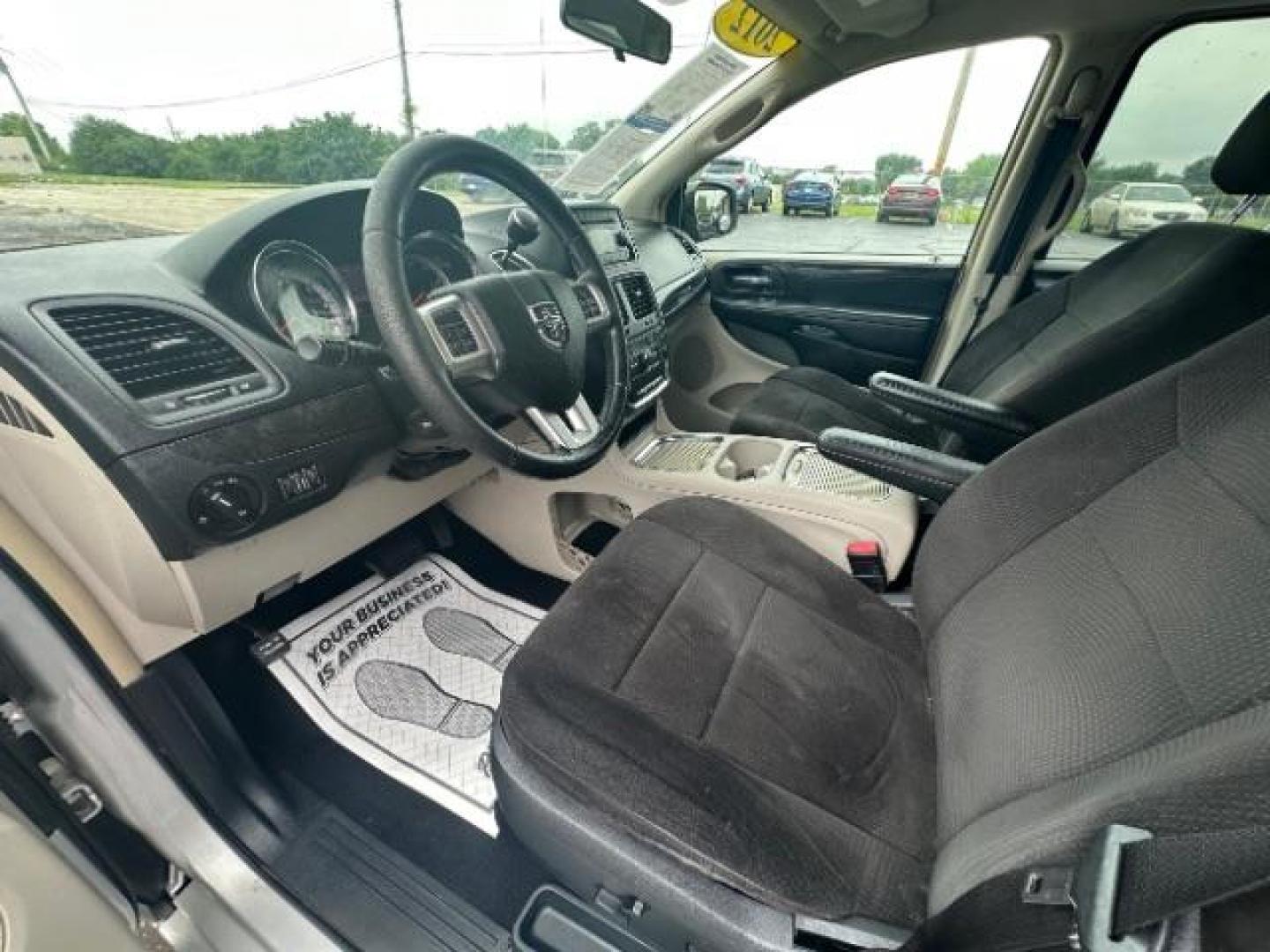 2012 Bright Silver Metallic Dodge Grand Caravan Crew (2C4RDGDGXCR) with an 3.6L V6 DOHC 24V engine, 6-Speed Automatic transmission, located at 4508 South Dixie Dr, Moraine, OH, 45439, (937) 908-9800, 39.689976, -84.218452 - Photo#6