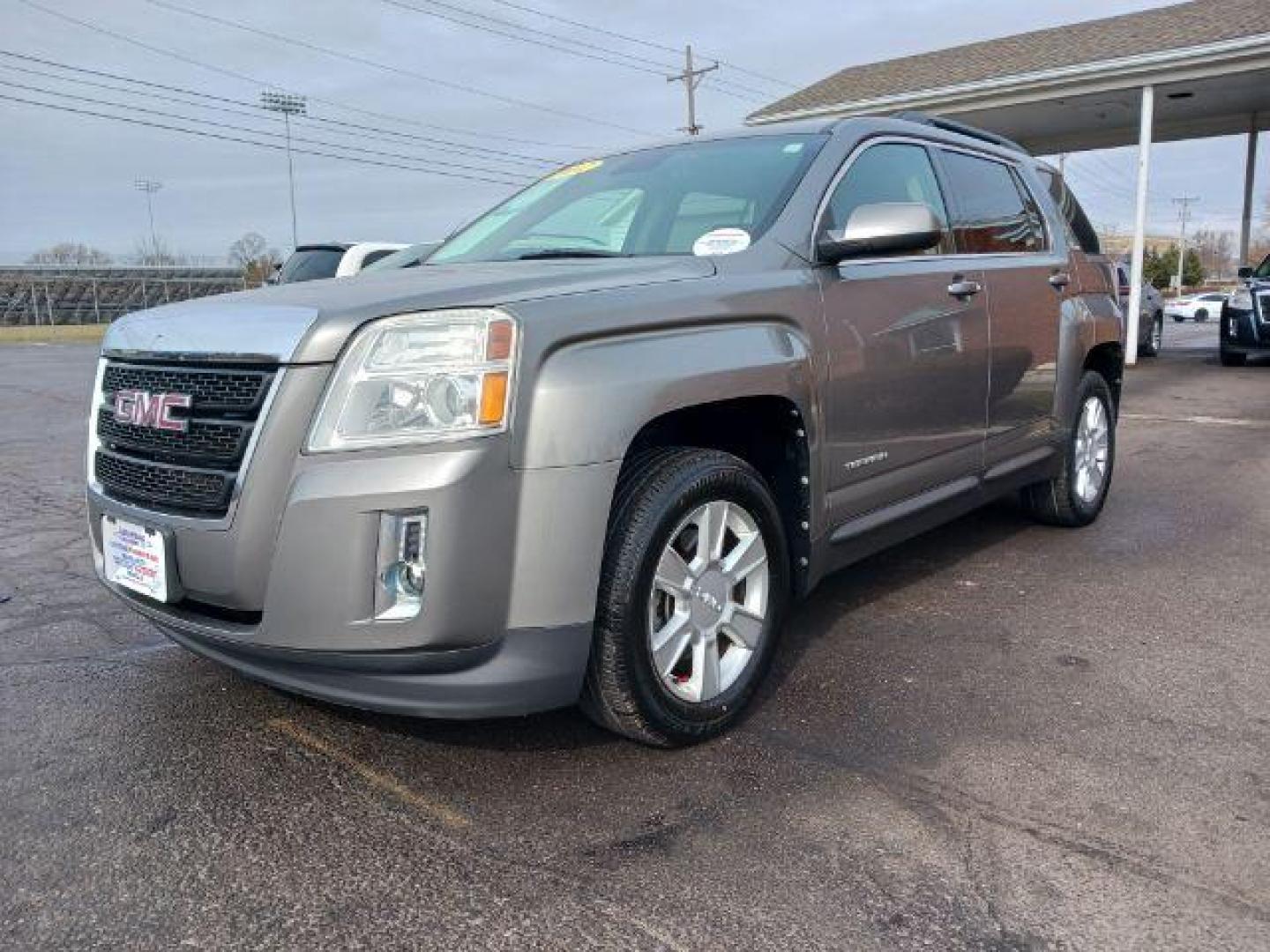 2012 Mocha Steel Metallic GMC Terrain SLE2 FWD (2GKALSEK6C6) with an 2.4L L4 DOHC 16V FFV engine, 6-Speed Automatic transmission, located at 401 Woodman Dr, Riverside, OH, 45431, (937) 908-9800, 39.760899, -84.123421 - Photo#2