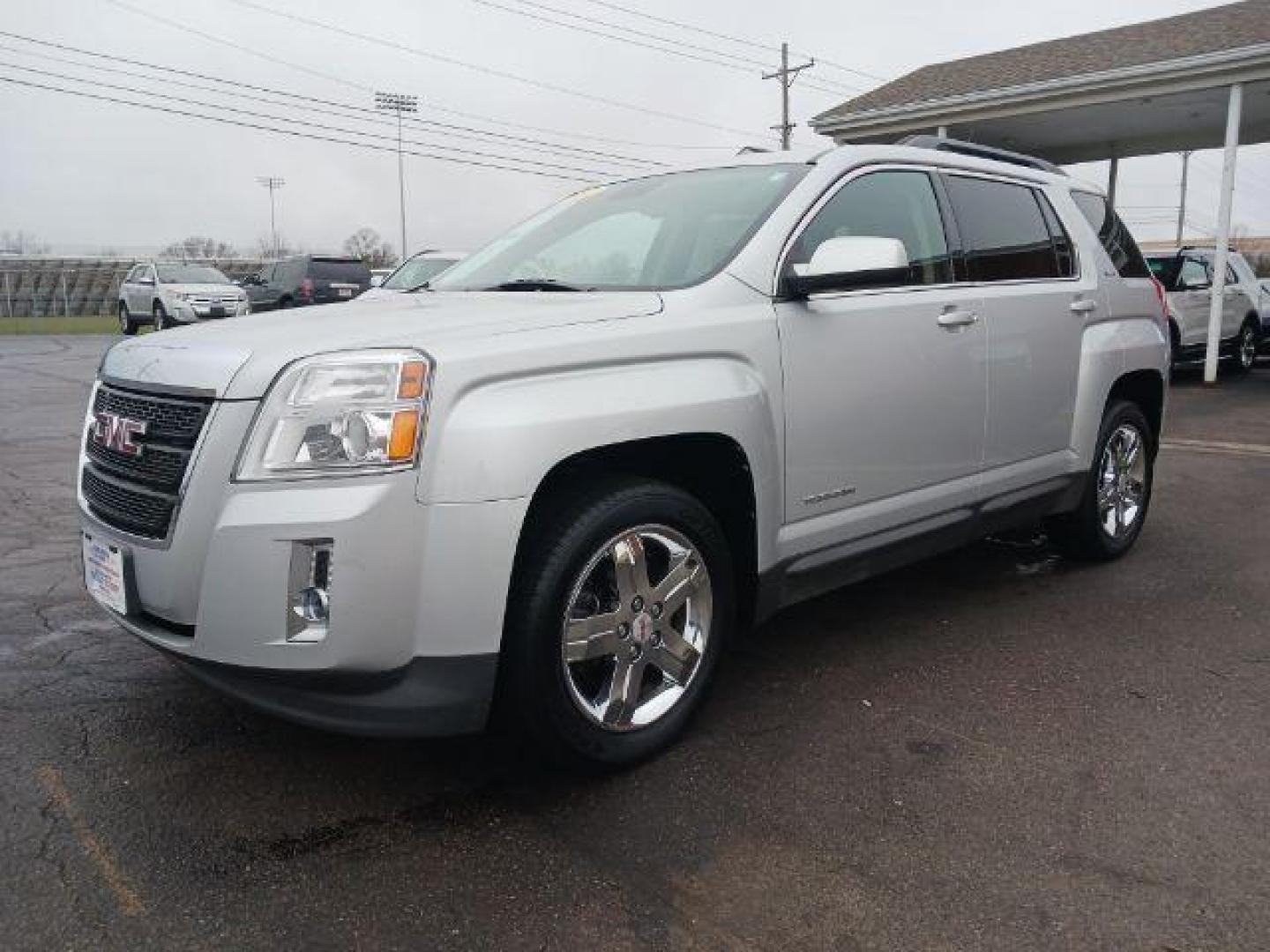 2012 Quicksilver Metallic GMC Terrain SLE2 FWD (2GKALSEKXC6) with an 2.4L L4 DOHC 16V FFV engine, 6-Speed Automatic transmission, located at 1099 N County Rd 25A, Troy, OH, 45373, (937) 908-9800, 40.057079, -84.212883 - Photo#2