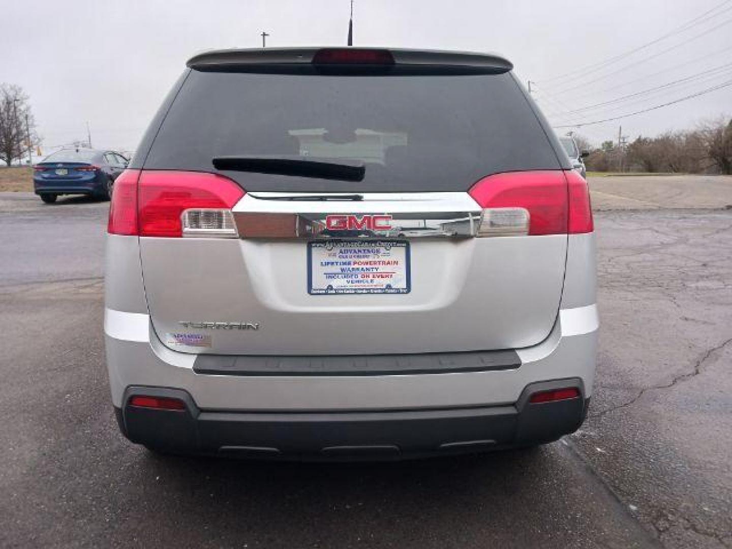 2012 Quicksilver Metallic GMC Terrain SLE2 FWD (2GKALSEKXC6) with an 2.4L L4 DOHC 16V FFV engine, 6-Speed Automatic transmission, located at 1099 N County Rd 25A, Troy, OH, 45373, (937) 908-9800, 40.057079, -84.212883 - Photo#5