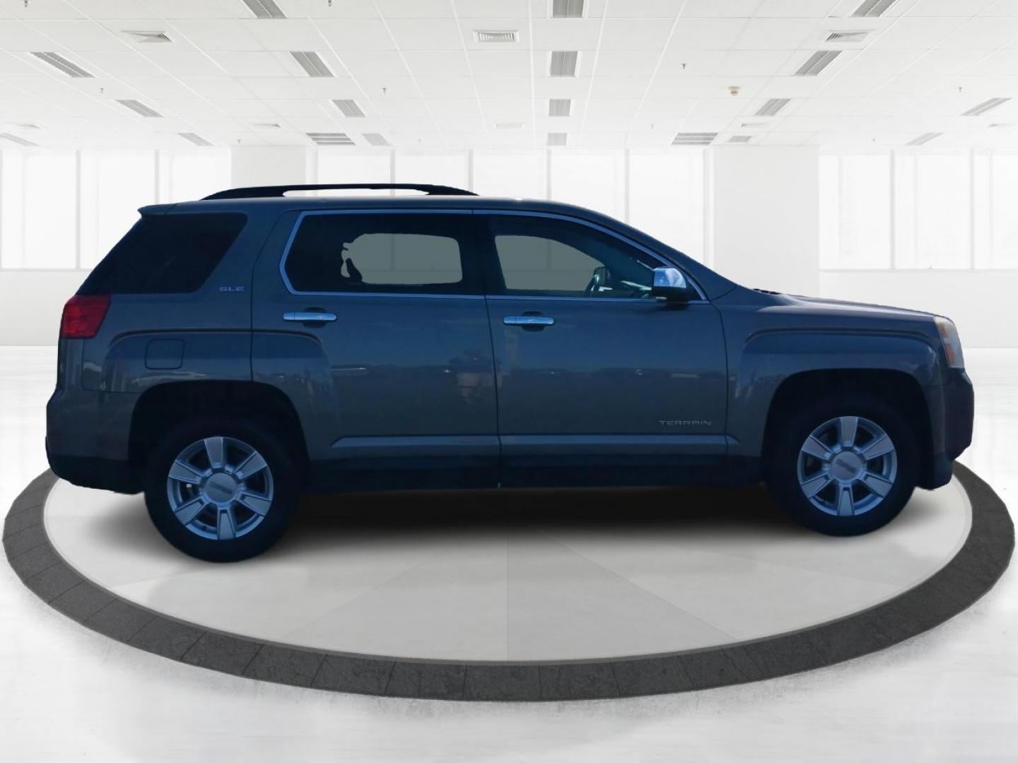 2012 Gray GMC Terrain (2GKFLTEK4C6) with an 2.4L L4 DOHC 16V FFV engine, 6-Speed Automatic transmission, located at 1951 S Dayton Lakeview Rd., New Carlisle, OH, 45344, (937) 908-9800, 39.890999, -84.050255 - Photo#1