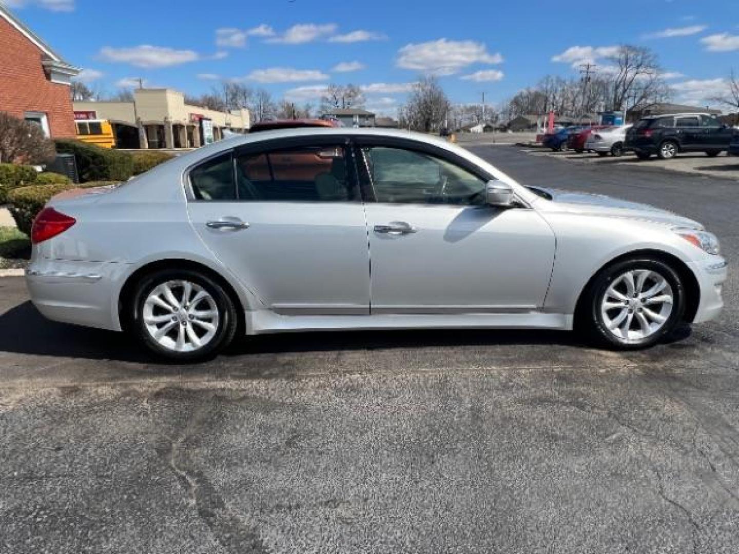 2012 Platinum Metallic Hyundai Genesis 3.8L (KMHGC4DD8CU) with an 3.8L V6 DOHC 24V engine, 6-Speed Automatic transmission, located at 1099 N County Rd 25A, Troy, OH, 45373, (937) 908-9800, 40.057079, -84.212883 - Photo#5