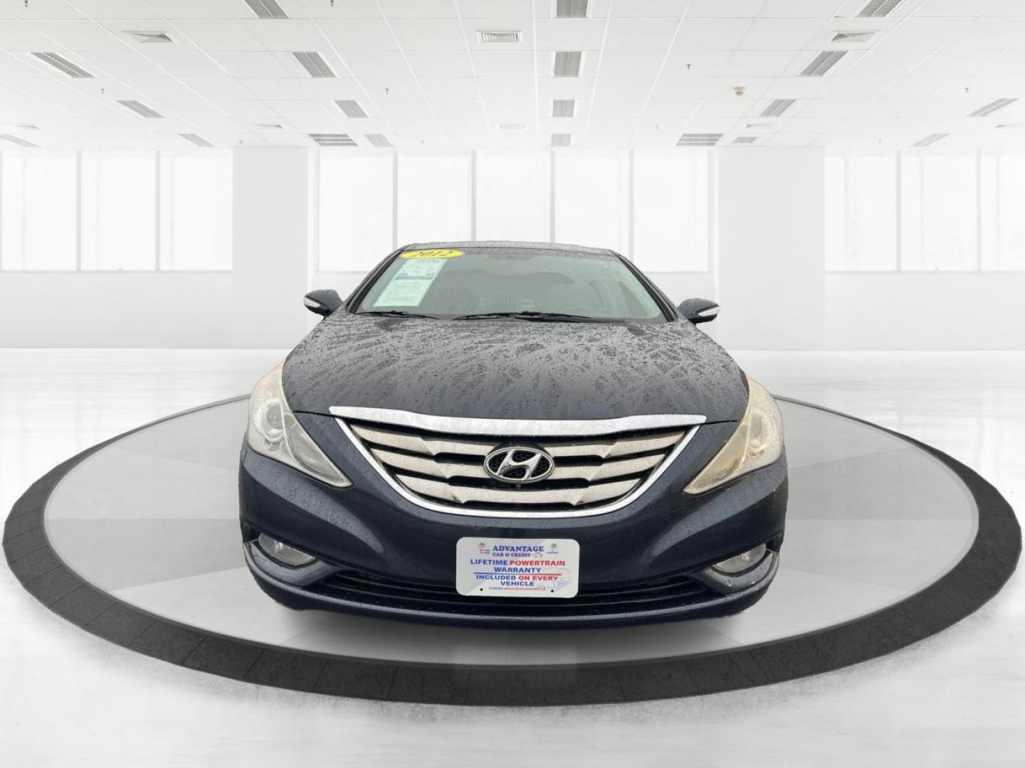 2012 Hyundai Sonata SE Auto (5NPEC4ACXCH) with an 2.4L L4 DOHC 16V engine, 6-Speed Automatic transmission, located at 1099 N County Rd 25A, Troy, OH, 45373, (937) 908-9800, 40.057079, -84.212883 - 2012 Hyundai Sonata SE Auto - Photo#6