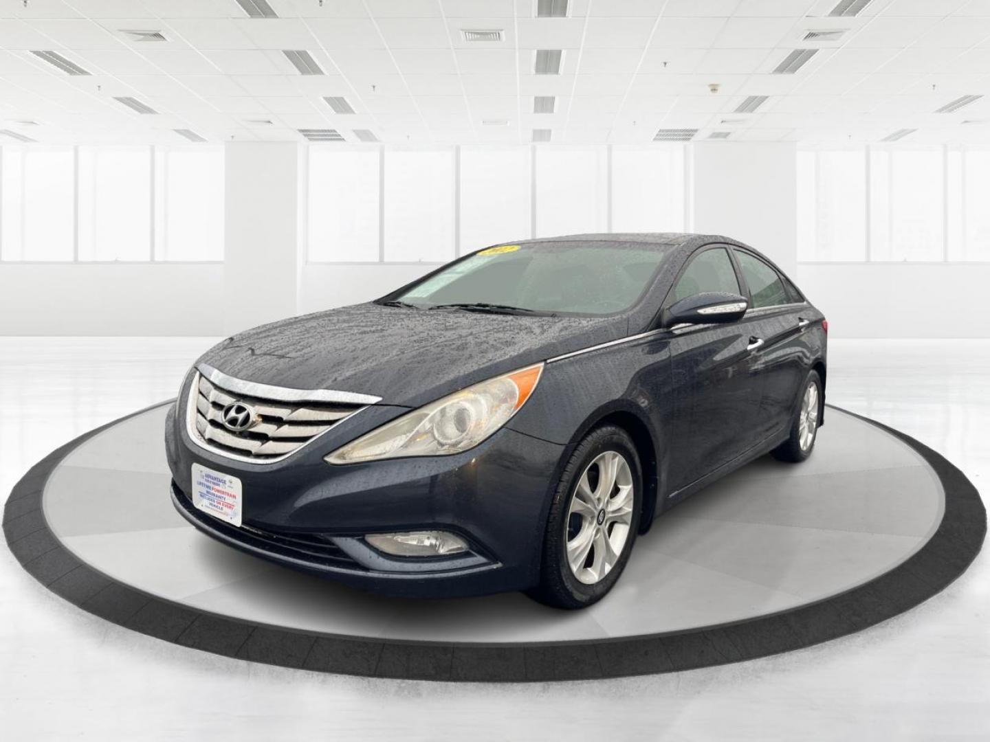 2012 Hyundai Sonata SE Auto (5NPEC4ACXCH) with an 2.4L L4 DOHC 16V engine, 6-Speed Automatic transmission, located at 1099 N County Rd 25A, Troy, OH, 45373, (937) 908-9800, 40.057079, -84.212883 - 2012 Hyundai Sonata SE Auto - Photo#7