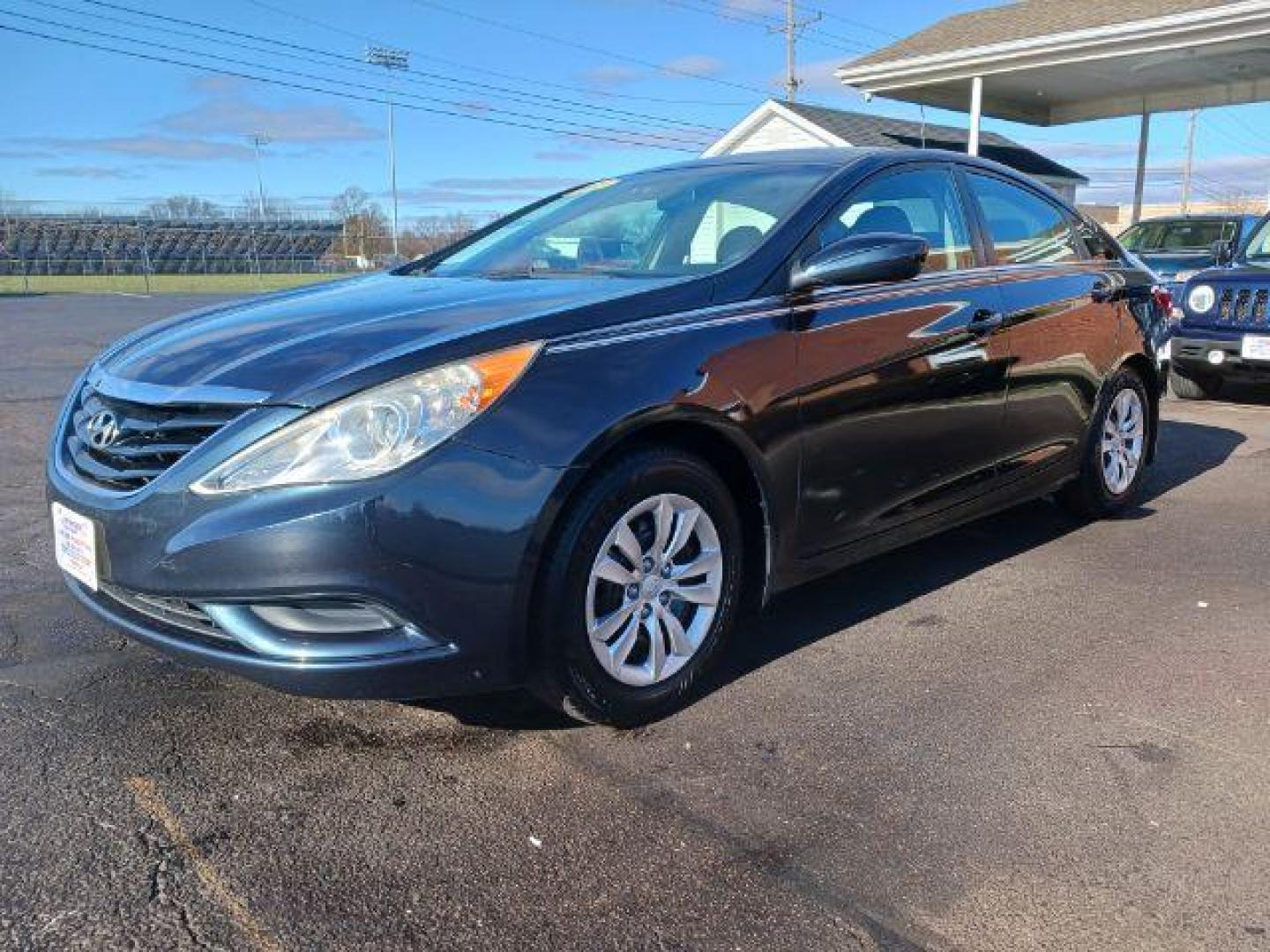 2012 Pacific Blue Pearl Hyundai Sonata GLS Auto (5NPEB4AC6CH) with an 2.4L L4 DOHC 16V engine, 6-Speed Automatic transmission, located at 1951 S Dayton Lakeview Rd., New Carlisle, OH, 45344, (937) 908-9800, 39.890999, -84.050255 - Photo#2