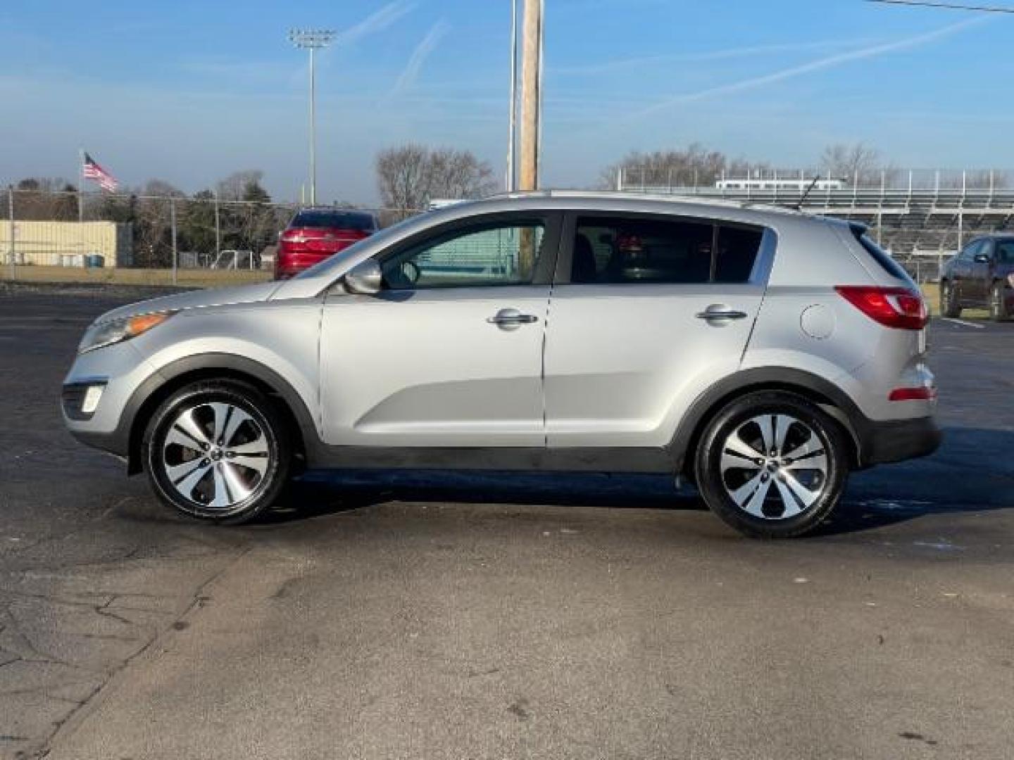 2012 Bright Silver Kia Sportage EX FWD (KNDPC3A29C7) with an 2.4L V6 DOHC 24V engine, 6-Speed Automatic transmission, located at 880 E. National Road, Vandalia, OH, 45377, (937) 908-9800, 39.891918, -84.183594 - Photo#3