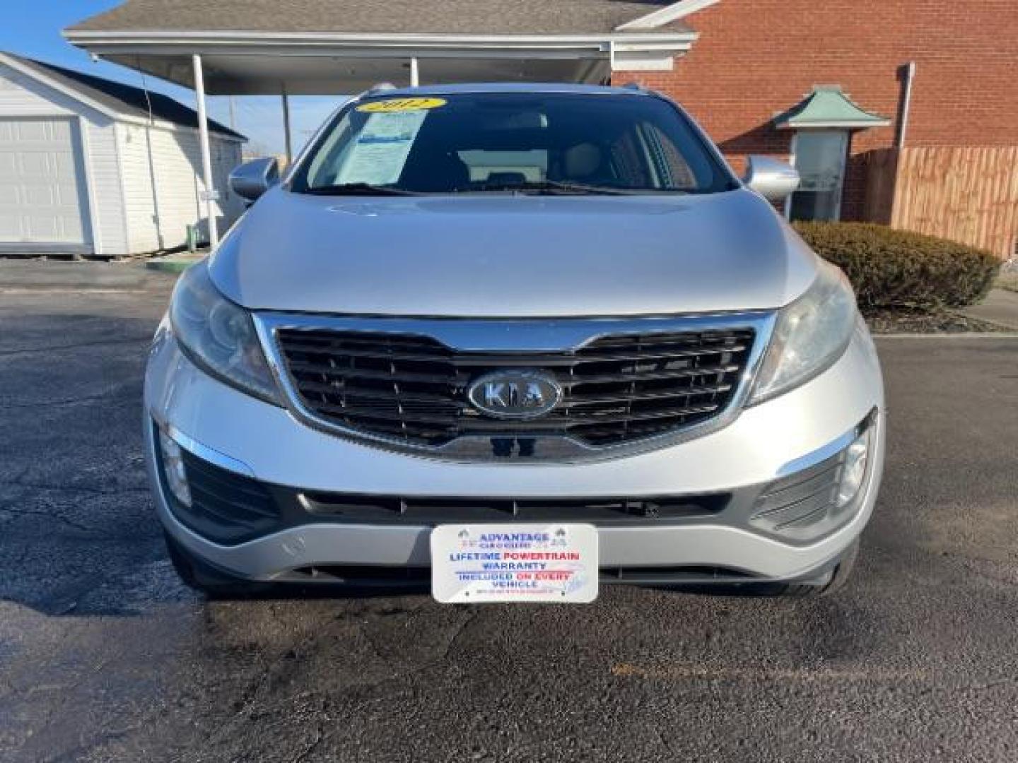 2012 Bright Silver Kia Sportage EX FWD (KNDPC3A29C7) with an 2.4L V6 DOHC 24V engine, 6-Speed Automatic transmission, located at 880 E. National Road, Vandalia, OH, 45377, (937) 908-9800, 39.891918, -84.183594 - Photo#4