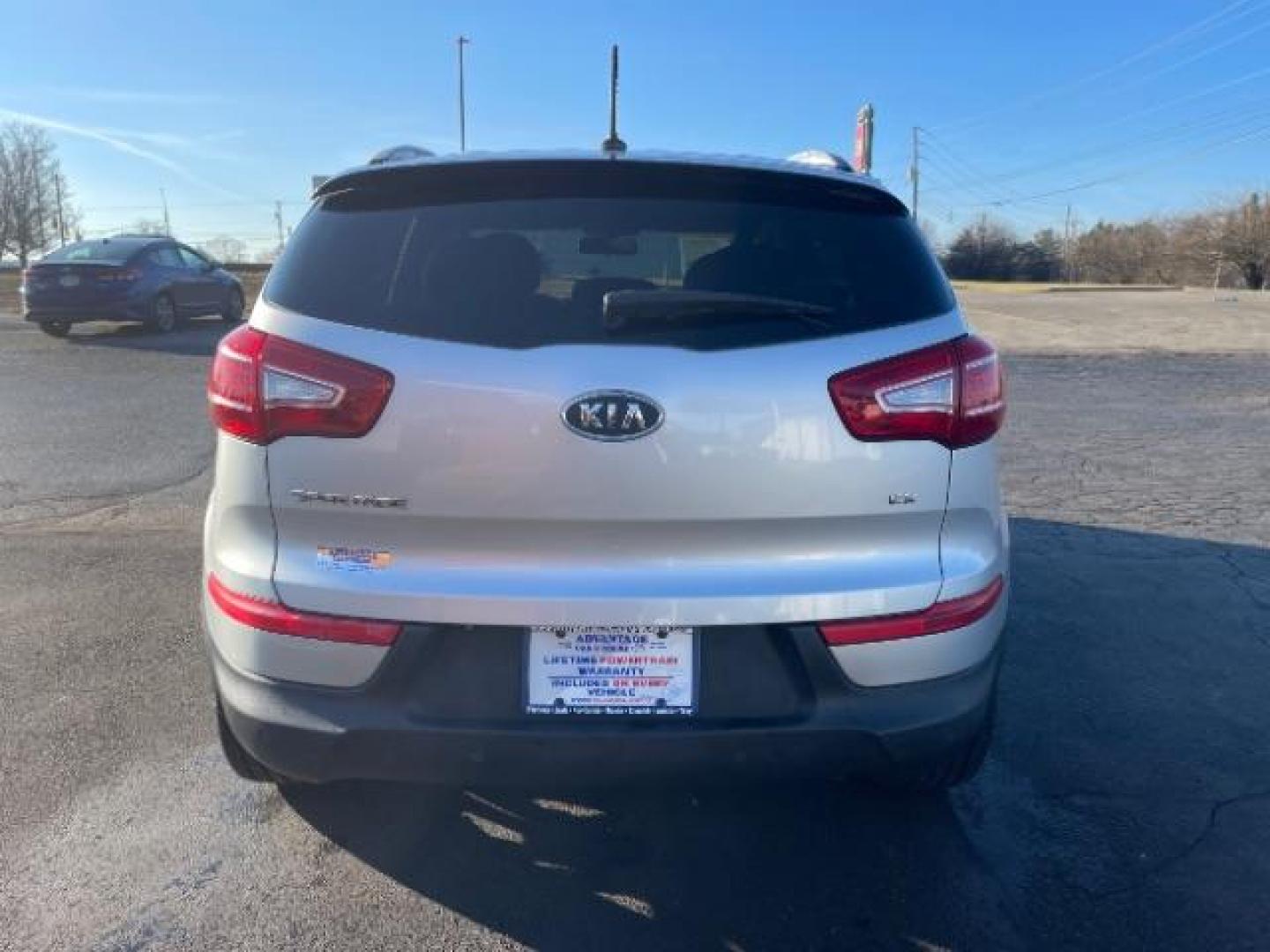 2012 Bright Silver Kia Sportage EX FWD (KNDPC3A29C7) with an 2.4L V6 DOHC 24V engine, 6-Speed Automatic transmission, located at 880 E. National Road, Vandalia, OH, 45377, (937) 908-9800, 39.891918, -84.183594 - Photo#5