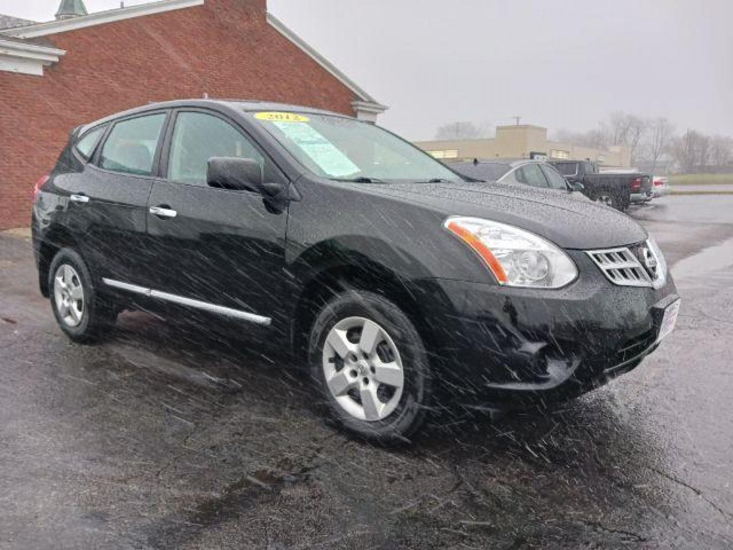 2012 Super Black Nissan Rogue S AWD (JN8AS5MV9CW) with an 2.5L L4 DOHC 16V engine, Continuously Variable Transmission transmission, located at 1184 Kauffman Ave, Fairborn, OH, 45324, (937) 908-9800, 39.807072, -84.030914 - Photo#0