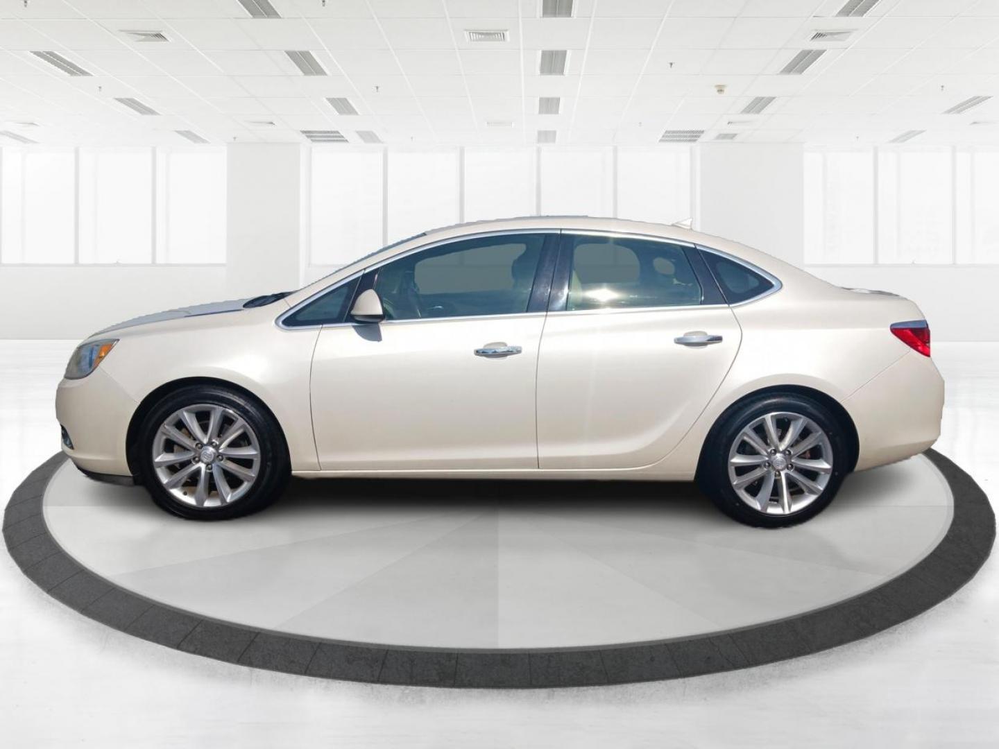 2013 Summit White Buick Verano Leather (1G4PS5SK2D4) with an 2.4L L4 DOHC 16V FFV engine, 6-Speed Automatic transmission, located at 4508 South Dixie Dr, Moraine, OH, 45439, (937) 908-9800, 39.689976, -84.218452 - Photo#5