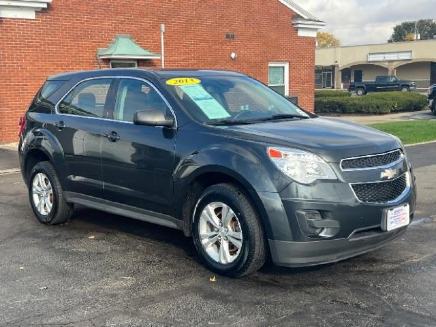 2013 Ashen Gray Metallic Chevrolet Equinox LS 2WD (2GNALBEK5D6) with an 2.4L L4 DOHC 16V engine, 6-Speed Automatic transmission, located at 1184 Kauffman Ave, Fairborn, OH, 45324, (937) 908-9800, 39.807072, -84.030914 - Photo#0