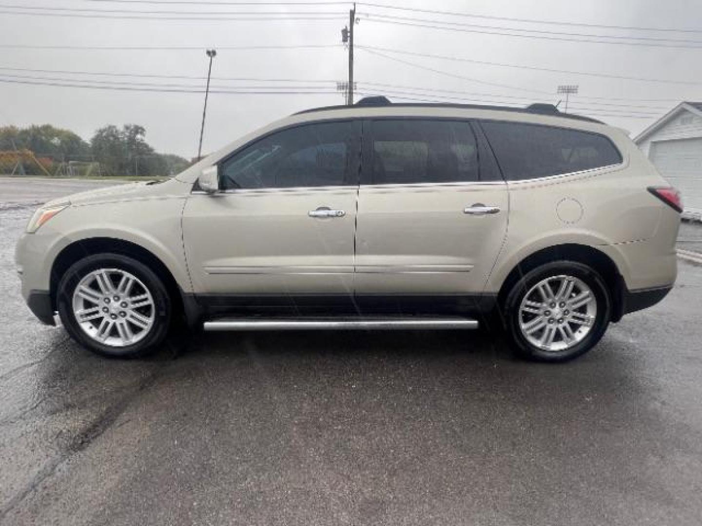 2013 Champagne Silver Metallic Chevrolet Traverse 1LT FWD (1GNKRGKD7DJ) with an 3.6L V6 DOHC 24V engine, 6-Speed Automatic transmission, located at 1230 East Main St, Xenia, OH, 45385, (937) 908-9800, 39.688026, -83.910172 - Third Row - Photo#3