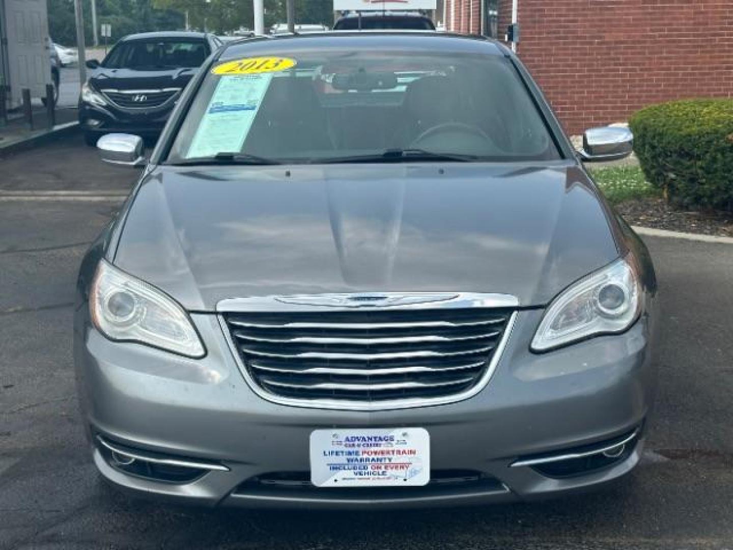 2013 Tungsten Metallic Chrysler 200 Limited (1C3CCBCG3DN) with an 3.6L V6 DOHC 24V FFV engine, 6-Speed Automatic transmission, located at 1230 East Main St, Xenia, OH, 45385, (937) 908-9800, 39.688026, -83.910172 - Photo#1