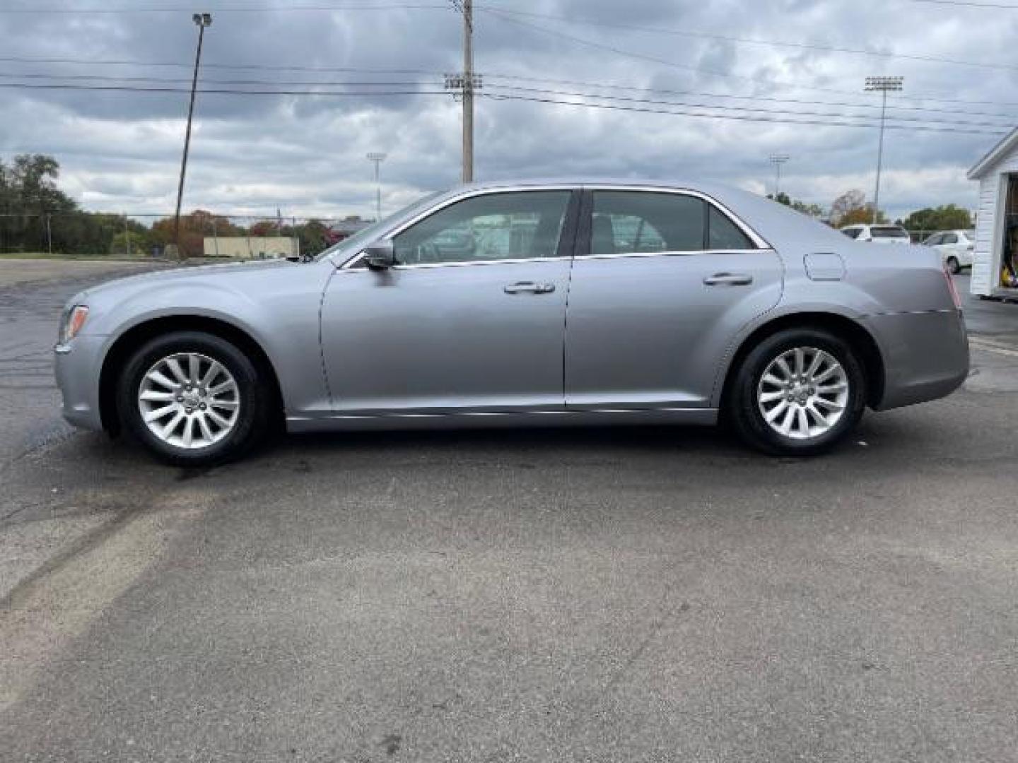 2013 Billet Silver Metallic Chrysler 300 RWD (2C3CCAAG3DH) with an 3.6L V6 SOHC 24V engine, 8-Speed Automatic transmission, located at 1951 S Dayton Lakeview Rd., New Carlisle, OH, 45344, (937) 908-9800, 39.890999, -84.050255 - Photo#2