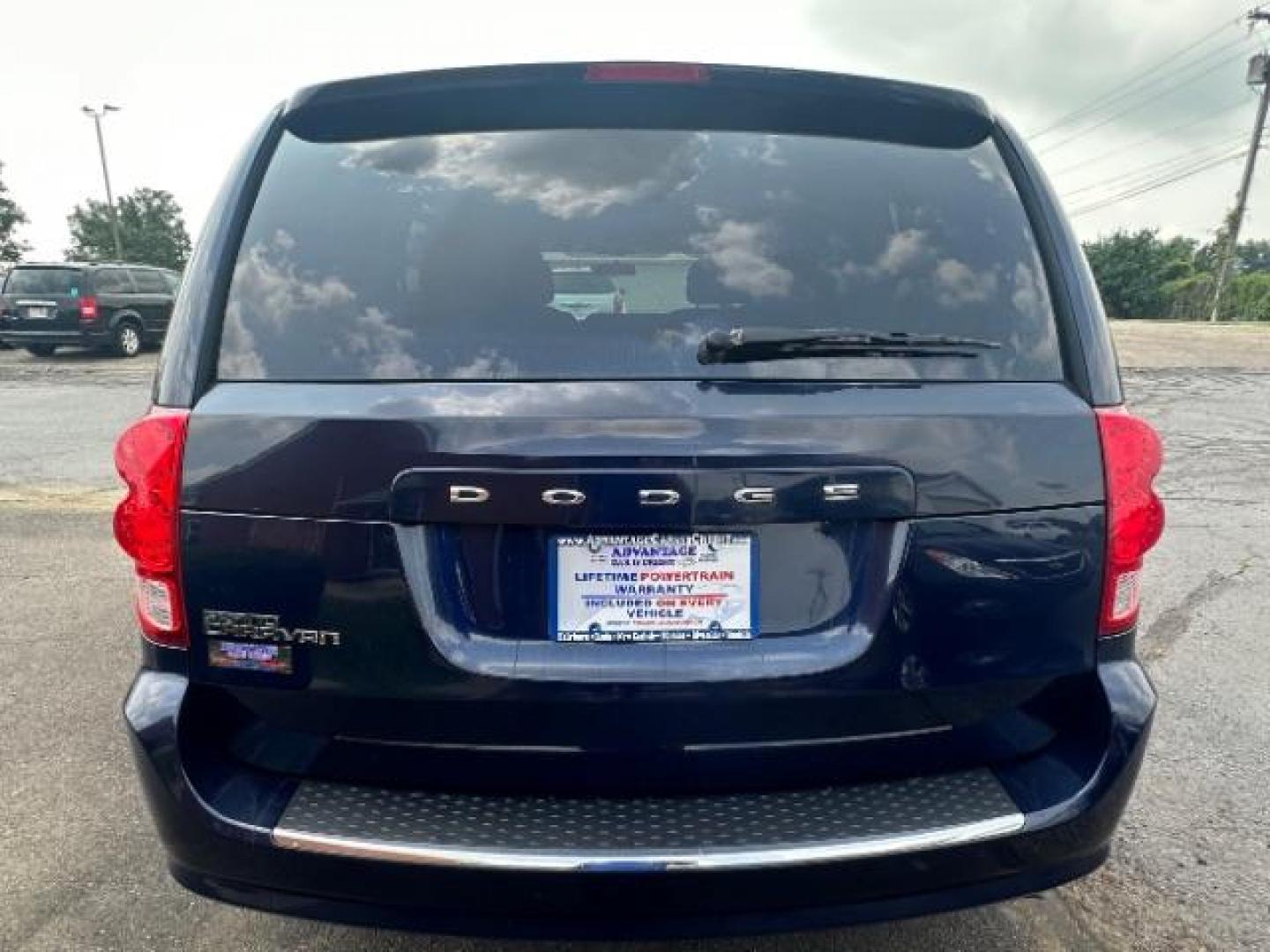 2013 Blue Streak Pearl Dodge Grand Caravan SE (2C4RDGBG1DR) with an 3.6L V6 DOHC 24V engine, 6-Speed Automatic transmission, located at 401 Woodman Dr, Riverside, OH, 45431, (937) 908-9800, 39.760899, -84.123421 - Photo#4