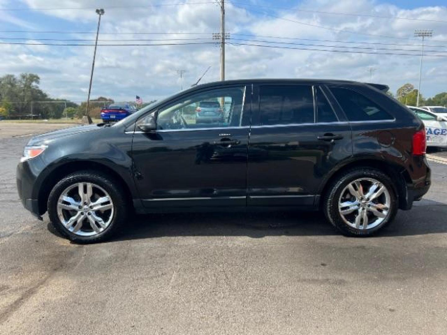 2013 Tuxedo Black Metallic Ford Edge Limited AWD (2FMDK4KC4DB) with an 3.5L V6 DOHC 24V engine, 6-Speed Automatic transmission, located at 1184 Kauffman Ave, Fairborn, OH, 45324, (937) 908-9800, 39.807072, -84.030914 - Photo#3