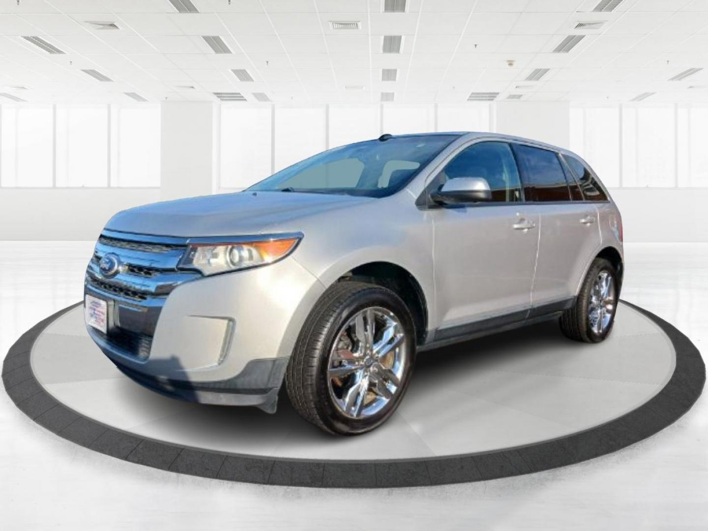 2013 Ingot Silver Metallic Ford Edge (2FMDK3JC8DB) with an 3.5L V6 DOHC 24V engine, 6-Speed Automatic transmission, located at 1230 East Main St, Xenia, OH, 45385, (937) 908-9800, 39.688026, -83.910172 - Photo#4