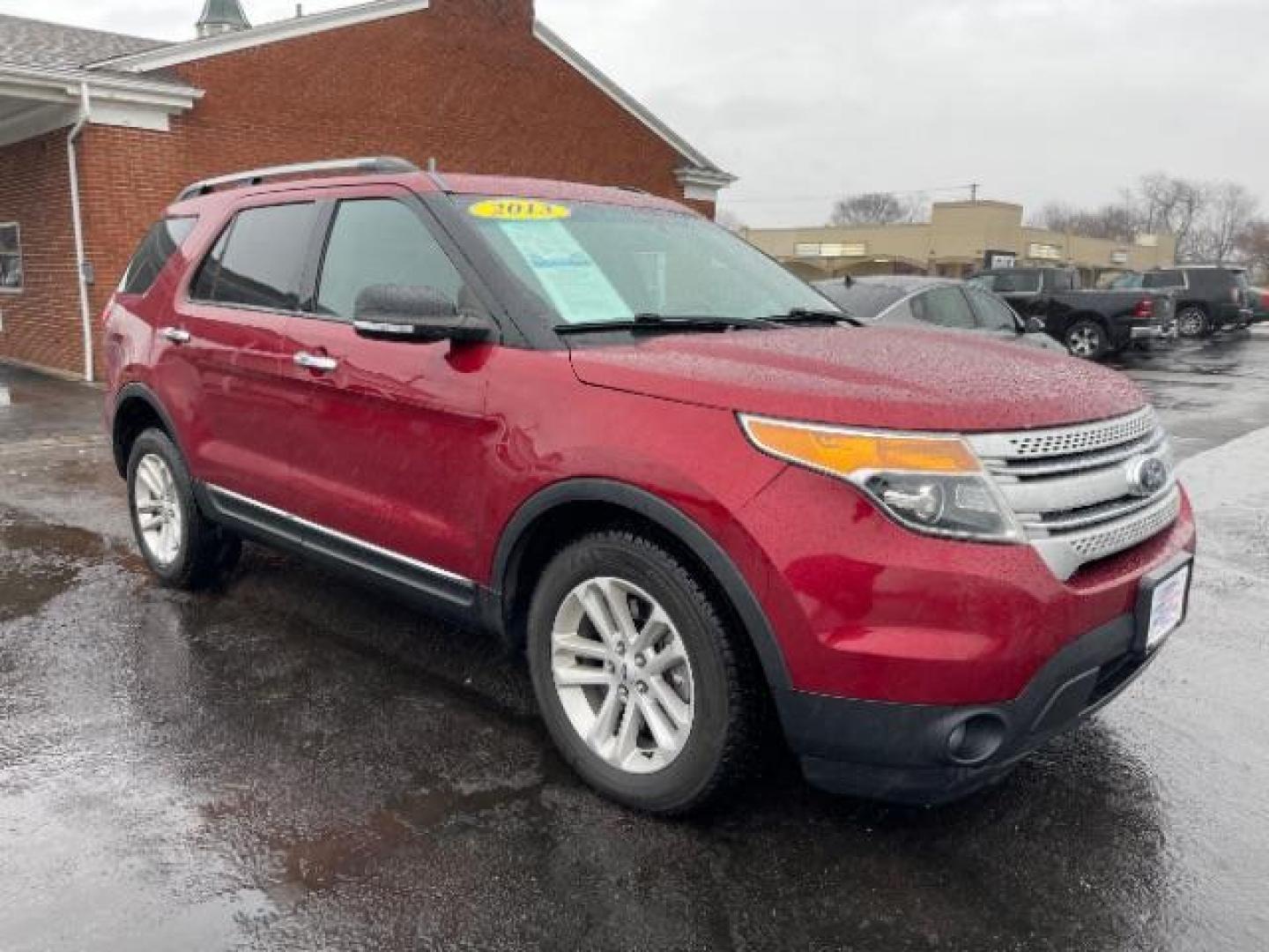 2013 Ruby Red Metallic Ford Explorer XLT 4WD (1FM5K8D83DG) with an 3.5L V6 DOHC 24V engine, 6-Speed Automatic transmission, located at 1099 N County Rd 25A, Troy, OH, 45373, (937) 908-9800, 40.057079, -84.212883 - Photo#0