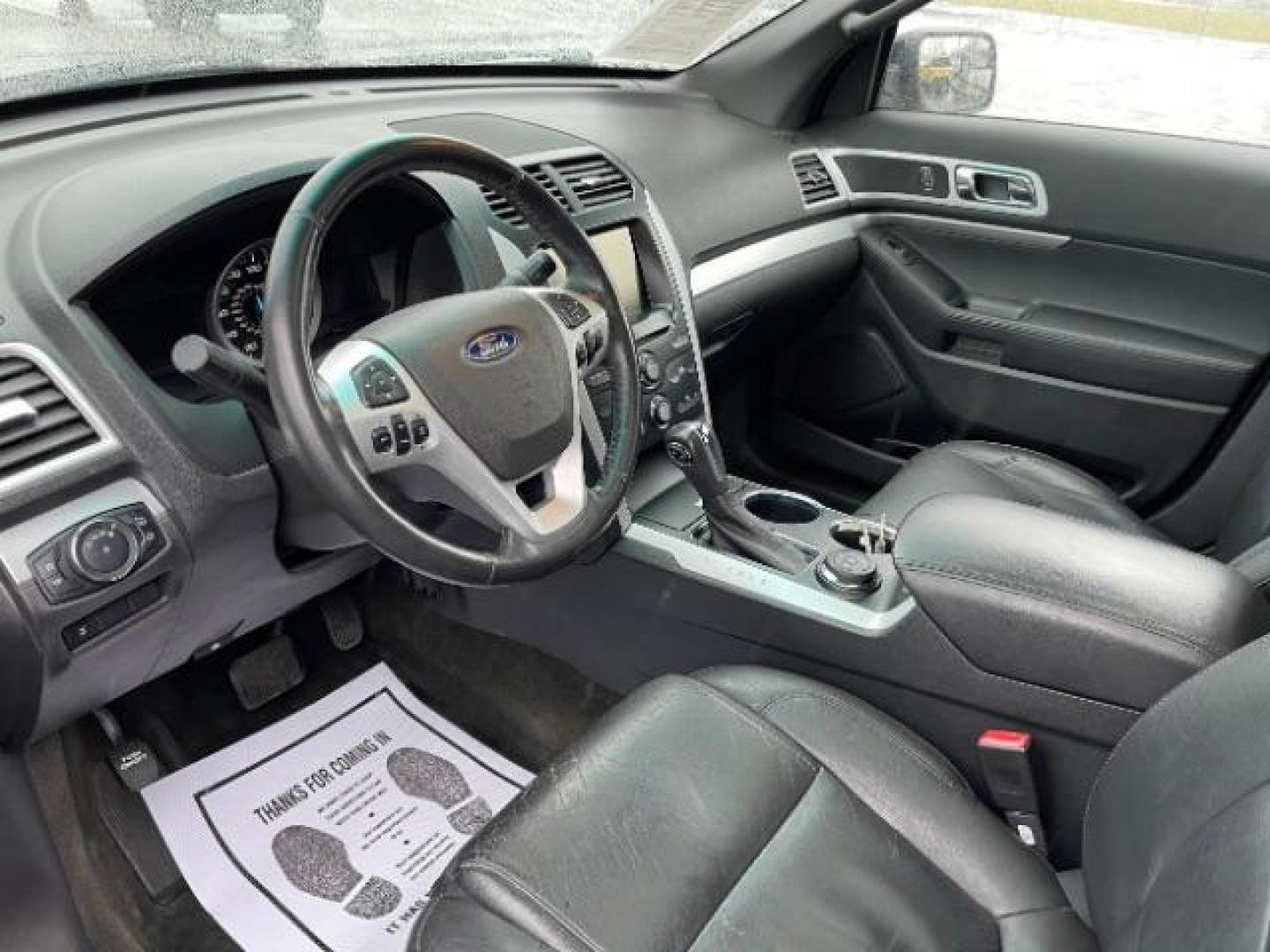 2013 Ruby Red Metallic Ford Explorer XLT 4WD (1FM5K8D83DG) with an 3.5L V6 DOHC 24V engine, 6-Speed Automatic transmission, located at 1099 N County Rd 25A, Troy, OH, 45373, (937) 908-9800, 40.057079, -84.212883 - Photo#6