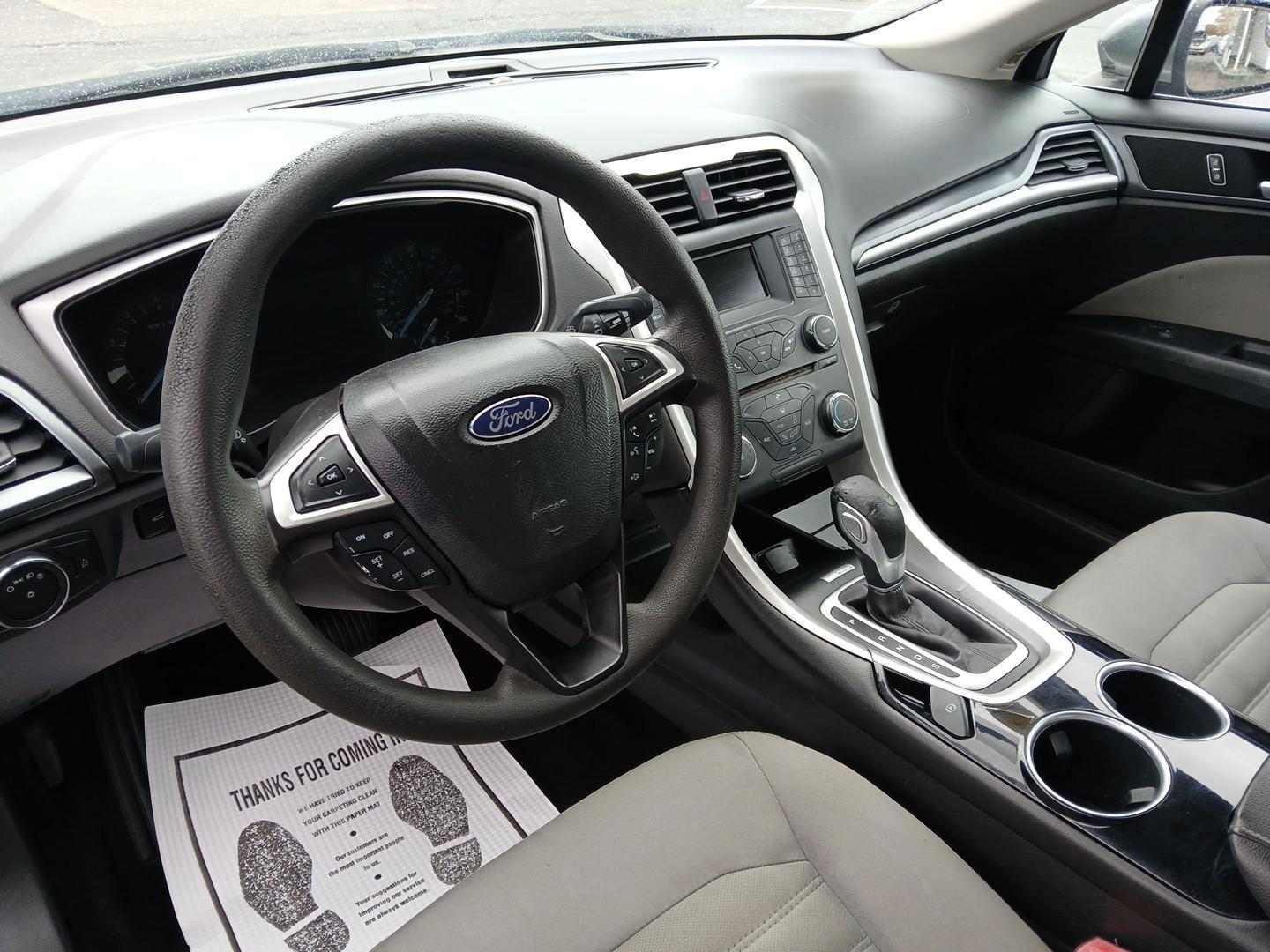 2013 Sterling Gray Ford Fusion S (3FA6P0G76DR) with an 2.5L L4 DOHC 16V engine, located at 880 E. National Road, Vandalia, OH, 45377, (937) 908-9800, 39.891918, -84.183594 - Photo#8