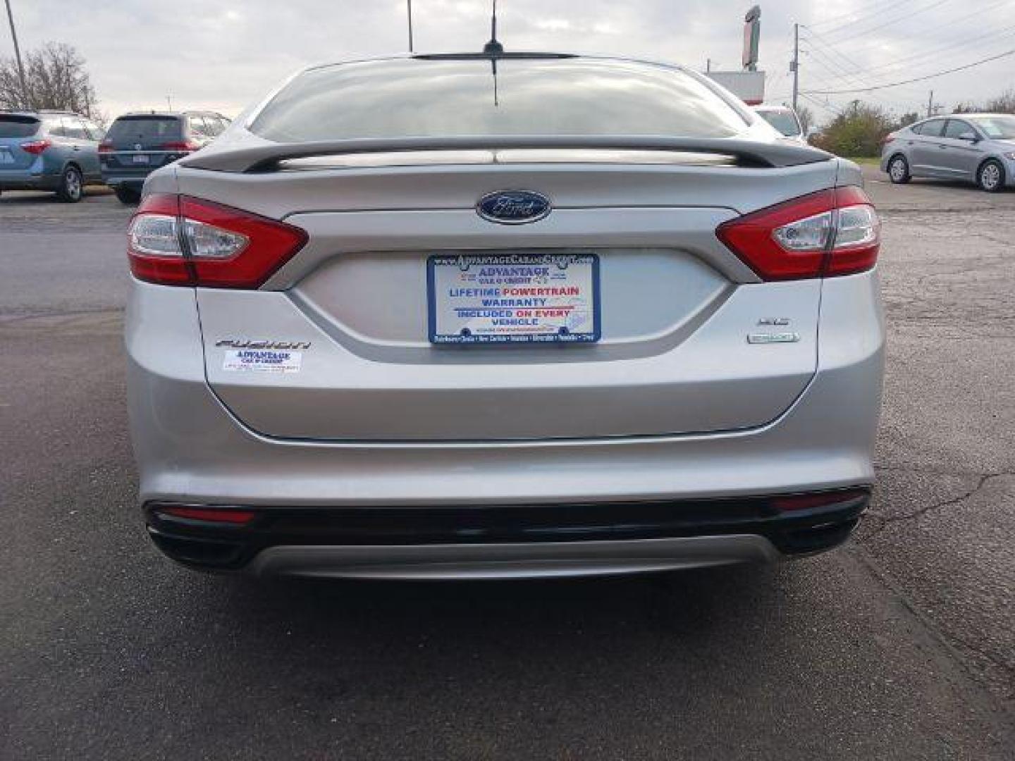 2013 Ingot Silver Ford Fusion SE (3FA6P0H95DR) with an 2.0L L4 DOHC 16V engine, located at 1184 Kauffman Ave, Fairborn, OH, 45324, (937) 908-9800, 39.807072, -84.030914 - Photo#5