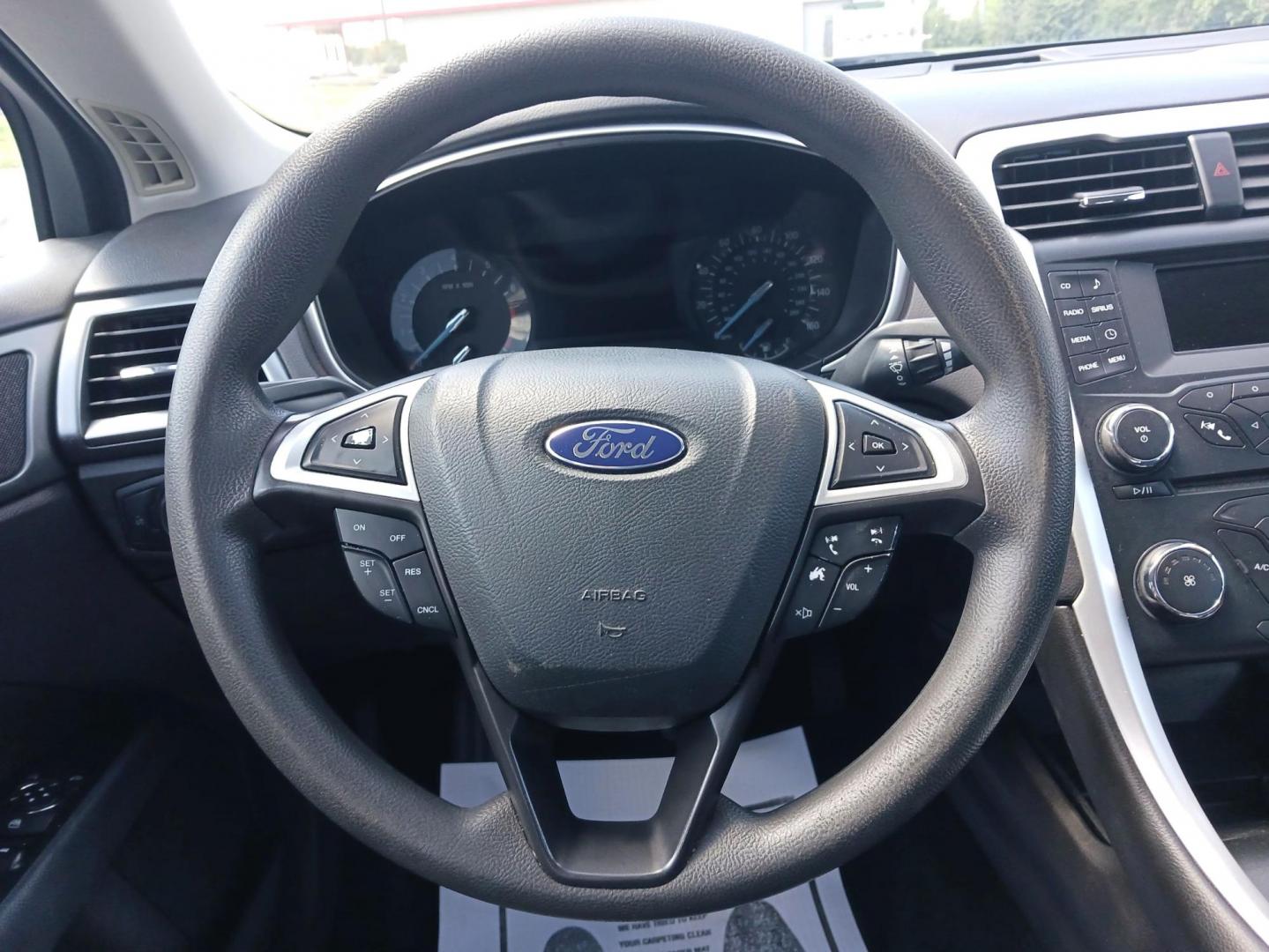 2013 Sterling Gray Ford Fusion (3FA6P0H78DR) with an 2.5L L4 DOHC 16V engine, located at 4508 South Dixie Dr, Moraine, OH, 45439, (937) 908-9800, 39.689976, -84.218452 - Photo#15