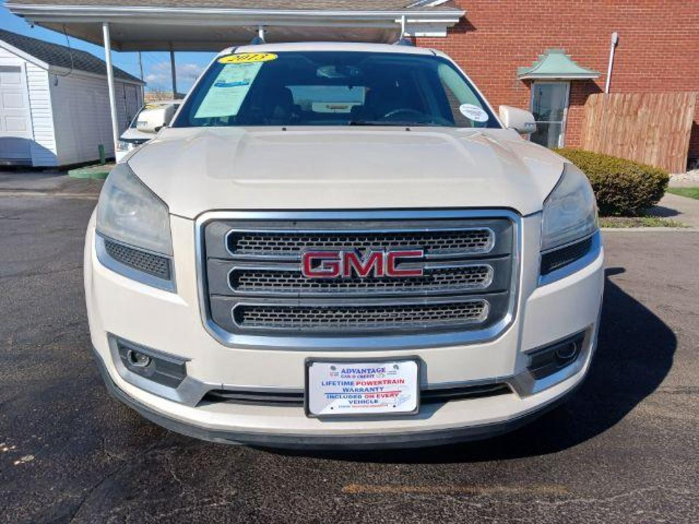 2013 Summit White GMC Acadia SLT-2 AWD (1GKKVSKD3DJ) with an 3.6L V6 DOHC 24V engine, 6-Speed Automatic transmission, located at 1230 East Main St, Xenia, OH, 45385, (937) 908-9800, 39.688026, -83.910172 - Photo#1