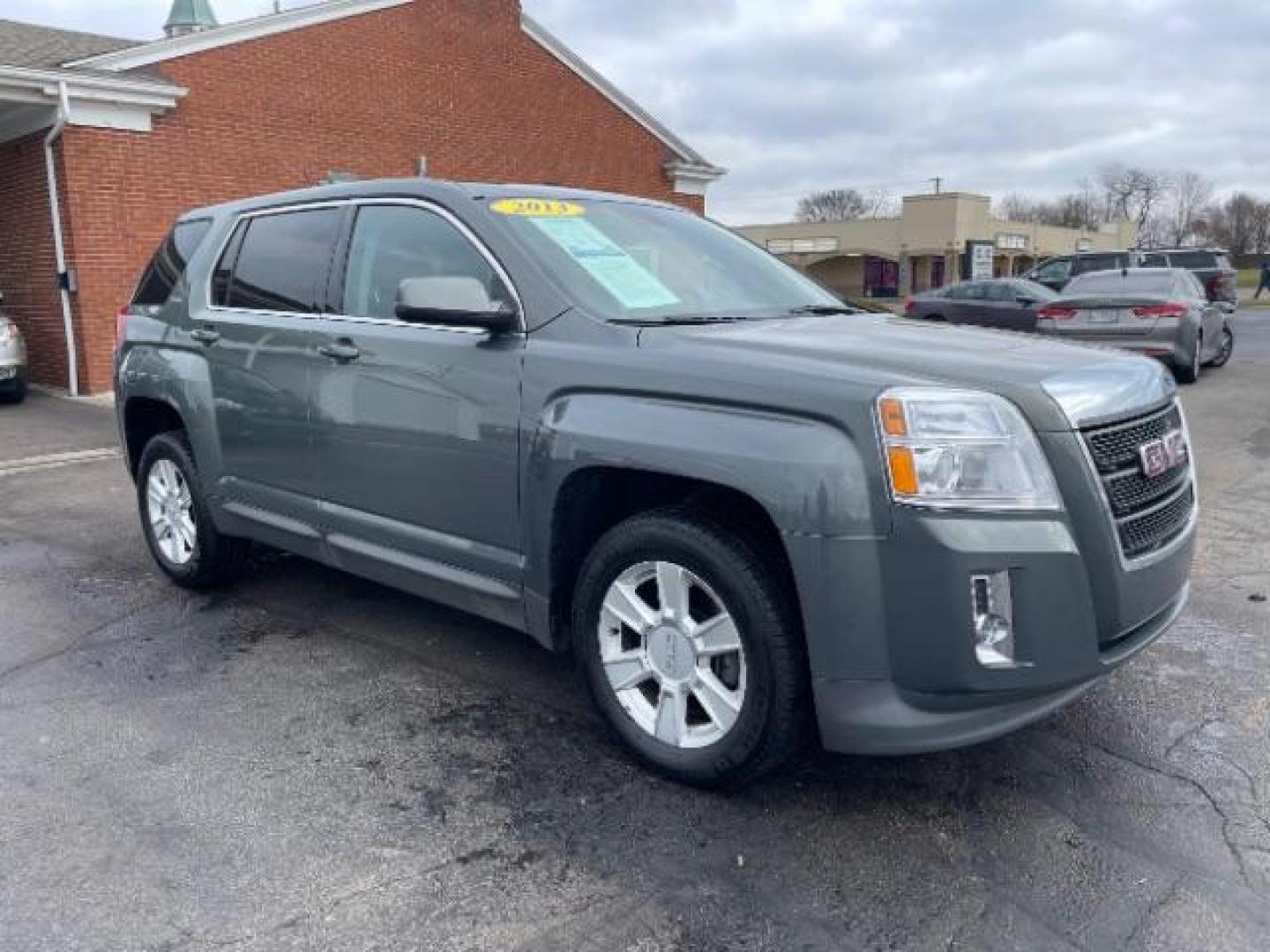 2013 Ashen Gray Metallic GMC Terrain SLE1 FWD (2GKALMEK8D6) with an 2.4L L4 DOHC 16V FFV engine, 6-Speed Automatic transmission, located at 401 Woodman Dr, Riverside, OH, 45431, (937) 908-9800, 39.760899, -84.123421 - Photo#0