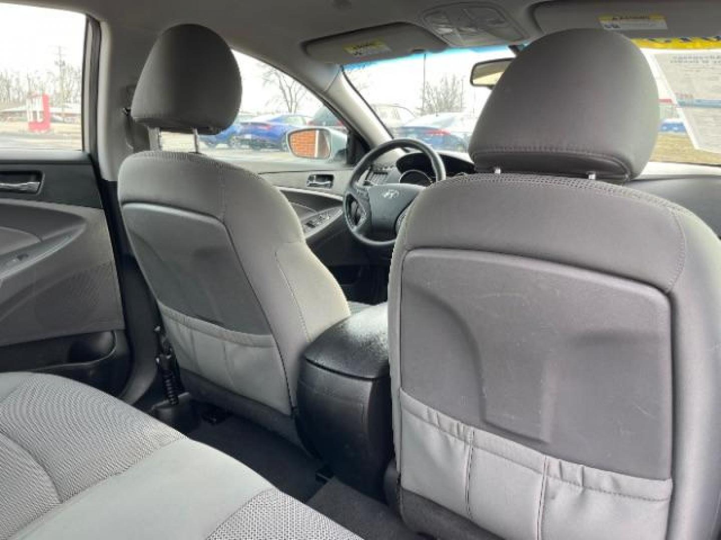 2013 Silver Hyundai Sonata GLS (5NPEB4AC5DH) with an 2.4L L4 DOHC 16V engine, 6-Speed Automatic transmission, located at 1099 N County Rd 25A, Troy, OH, 45373, (937) 908-9800, 40.057079, -84.212883 - Photo#10